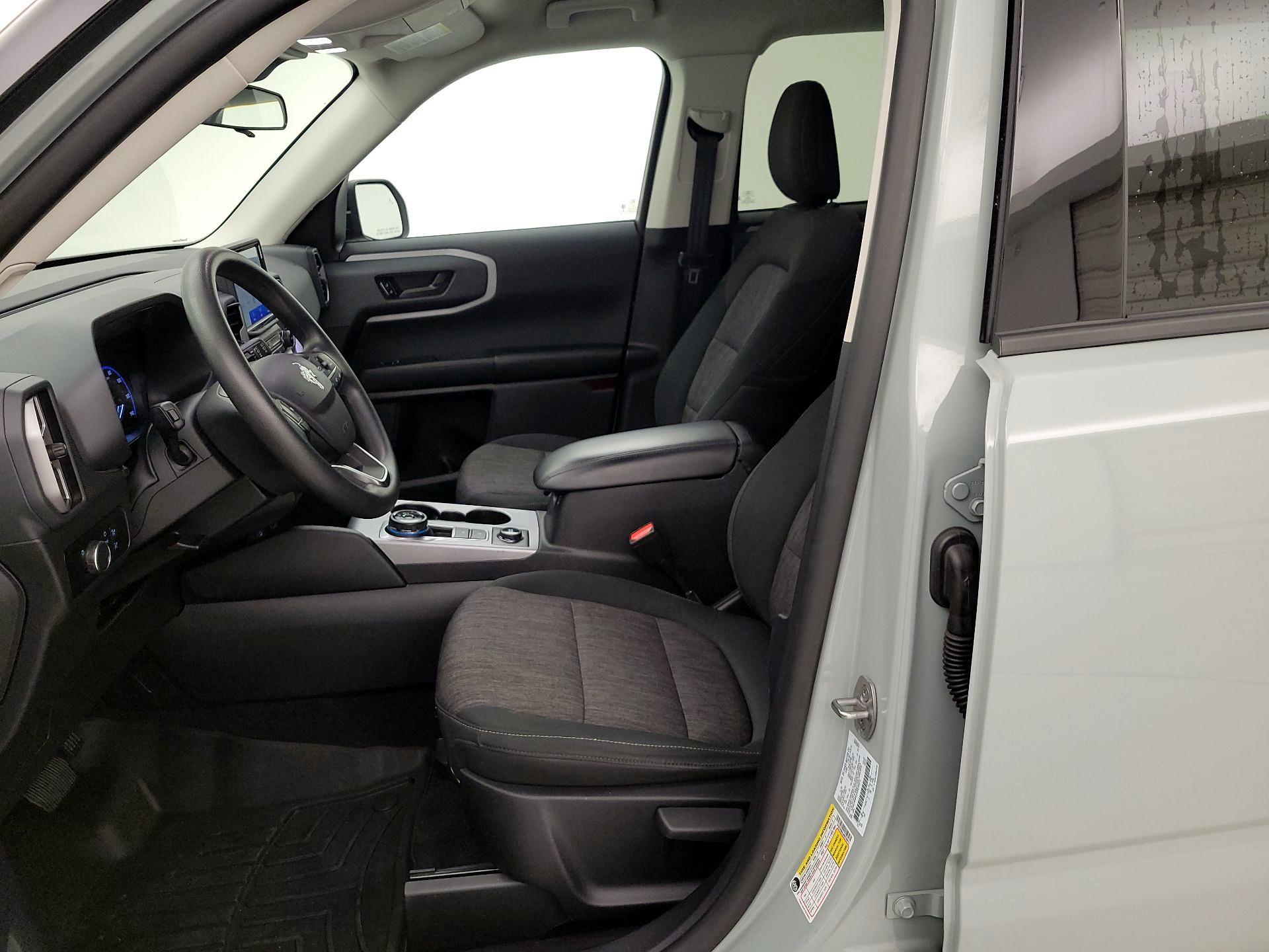 Thumbnail: 2022 Ford Bronco Sport - 11