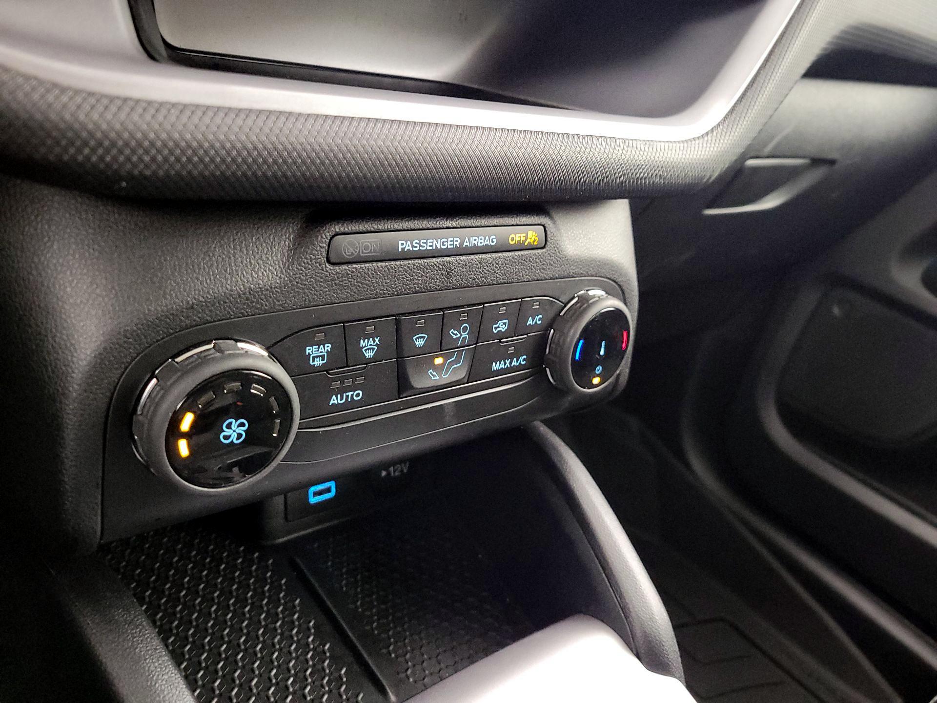 Thumbnail: 2022 Ford Bronco Sport - 15