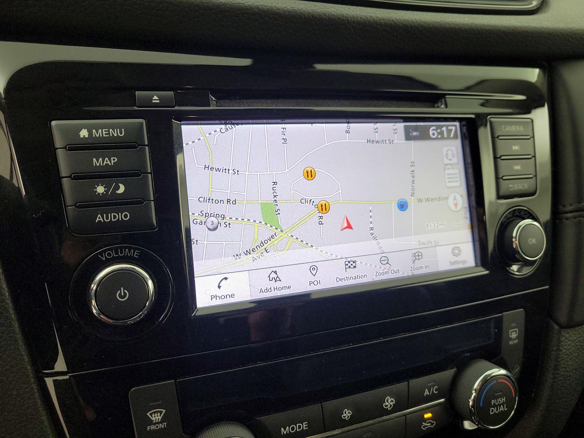 Thumbnail: 2018 Nissan Rogue - 14