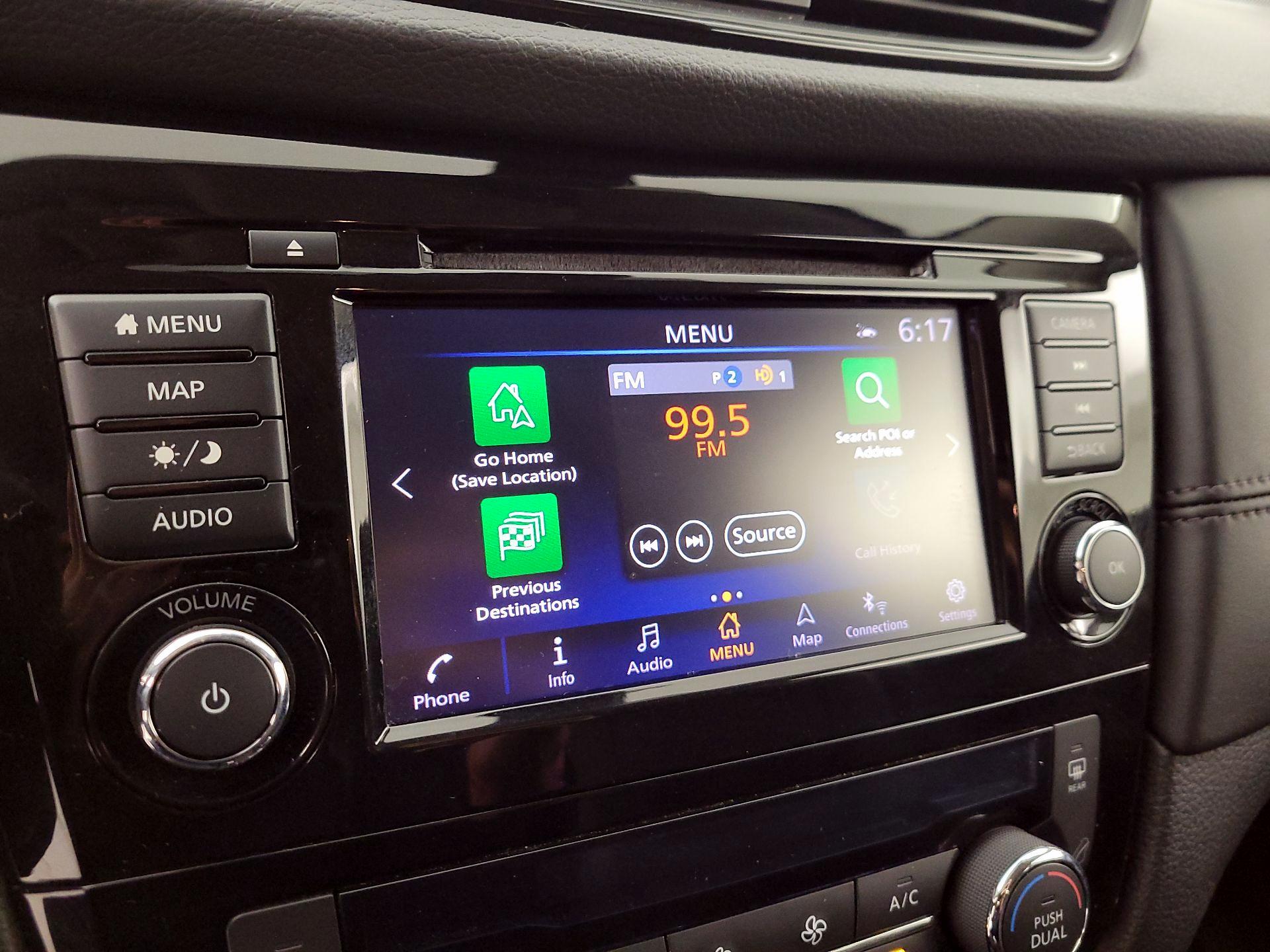 Thumbnail: 2018 Nissan Rogue - 16