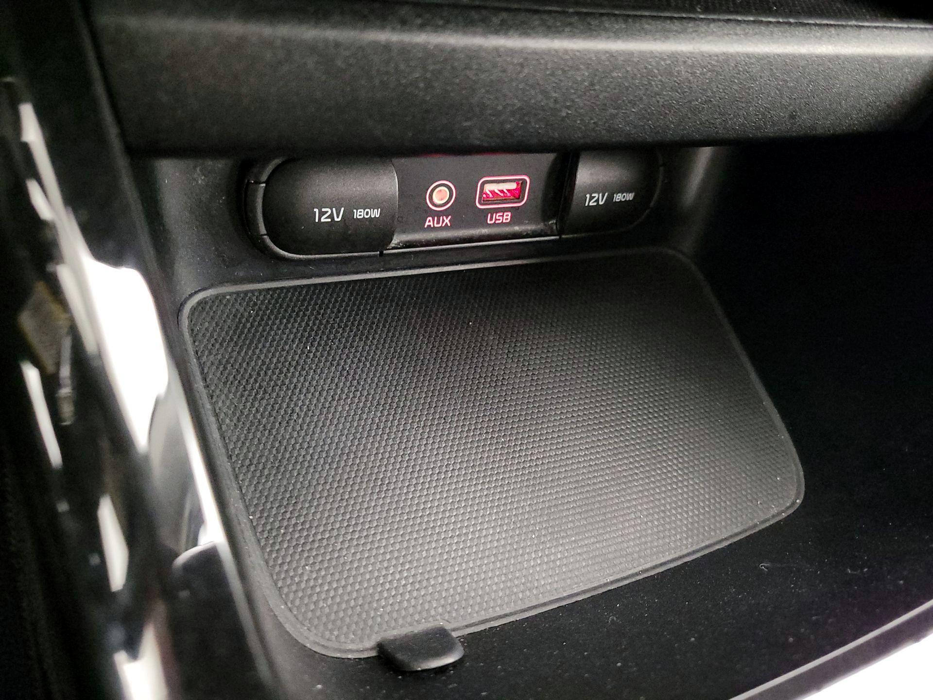 Thumbnail: 2019 Kia Forte - 17