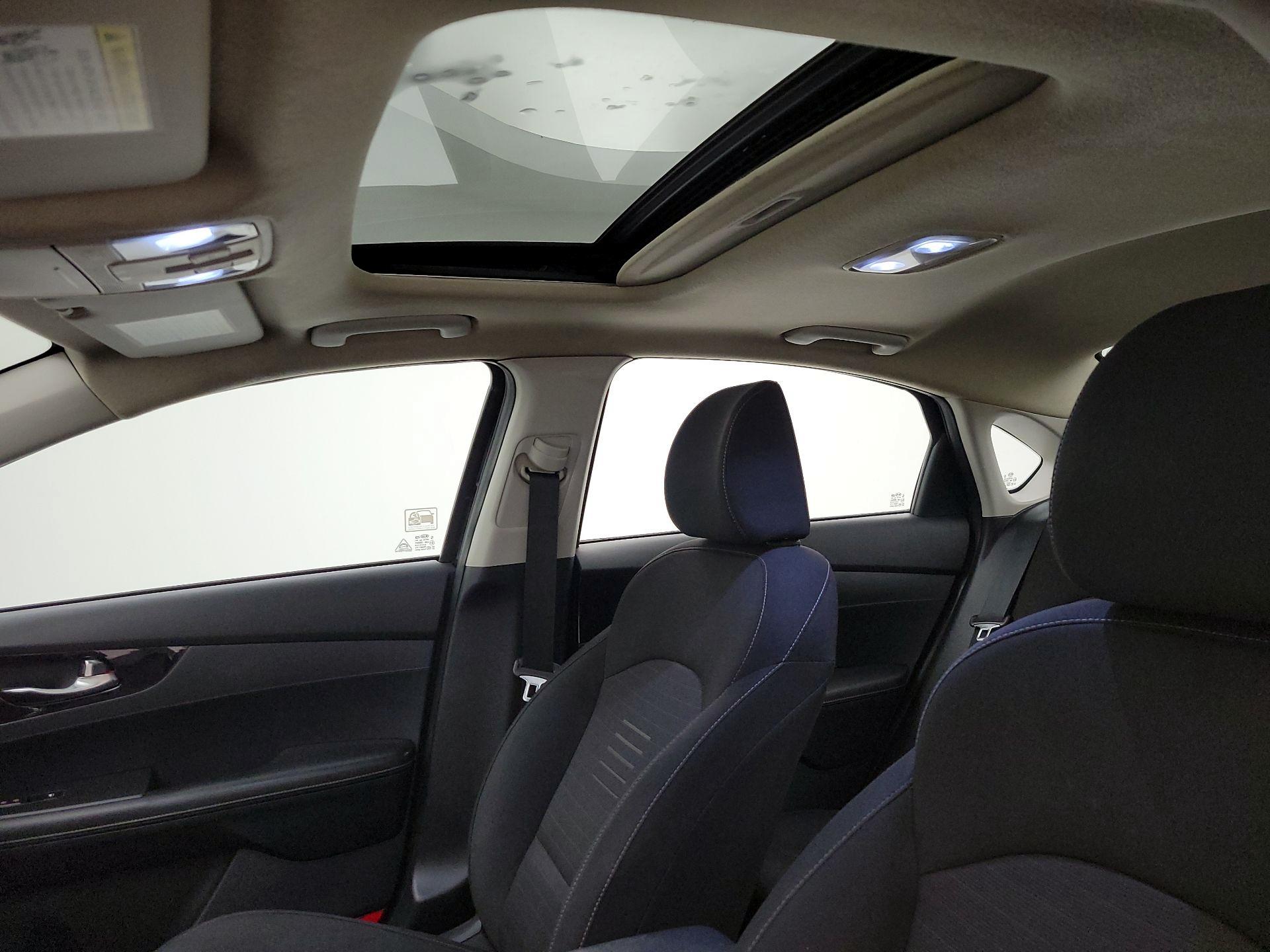 Thumbnail: 2019 Kia Forte - 18