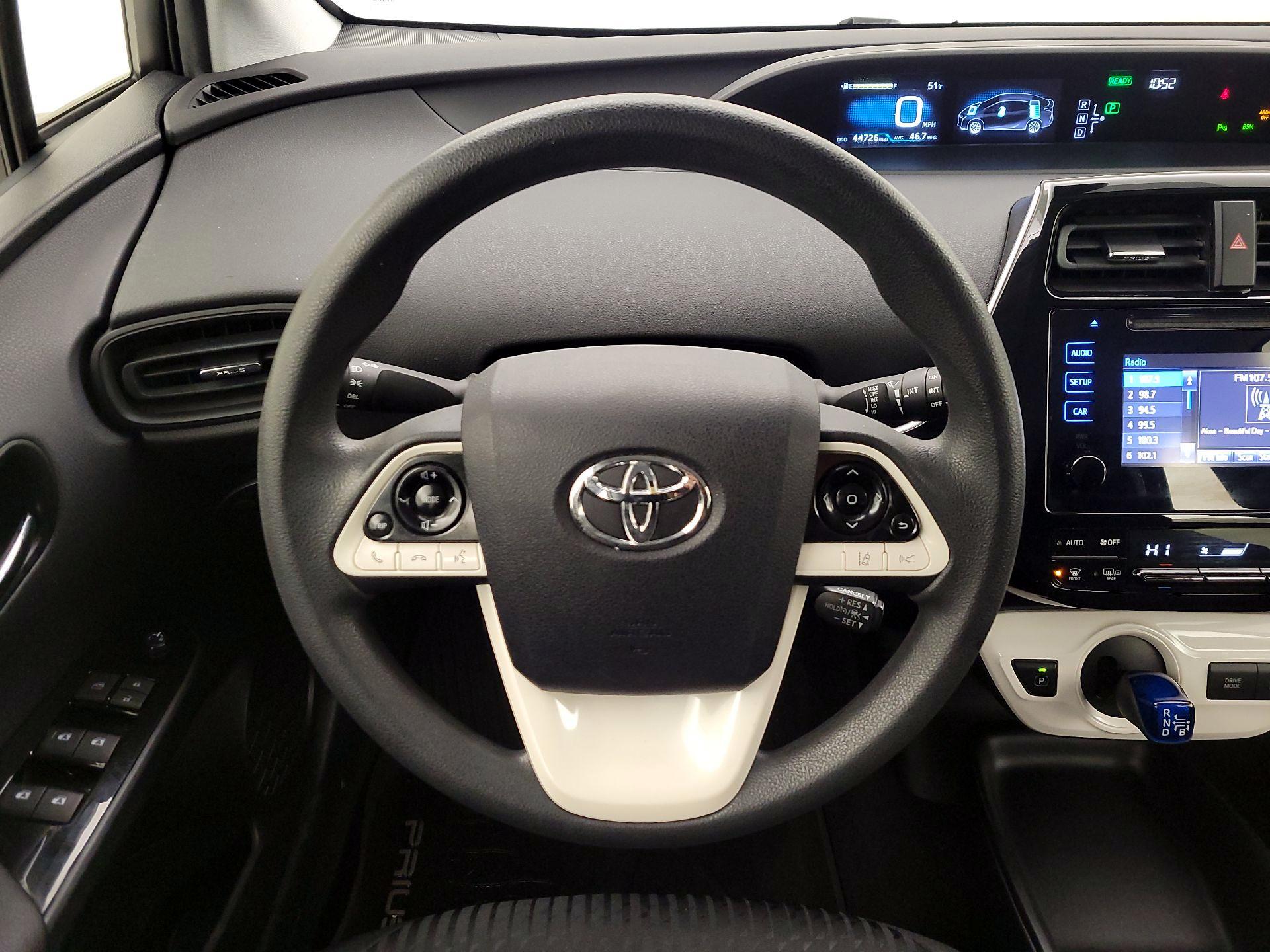 Thumbnail: 2017 Toyota Prius - 10