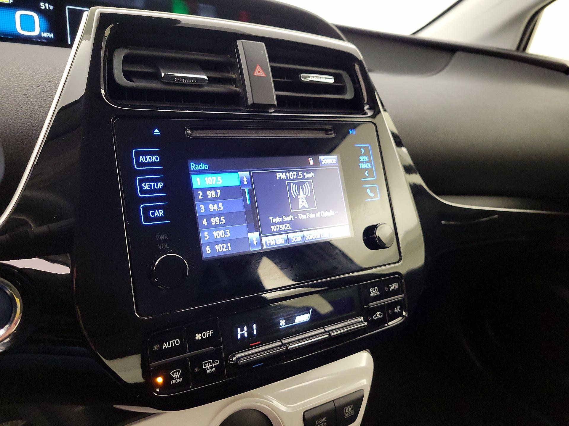 Thumbnail: 2017 Toyota Prius - 15