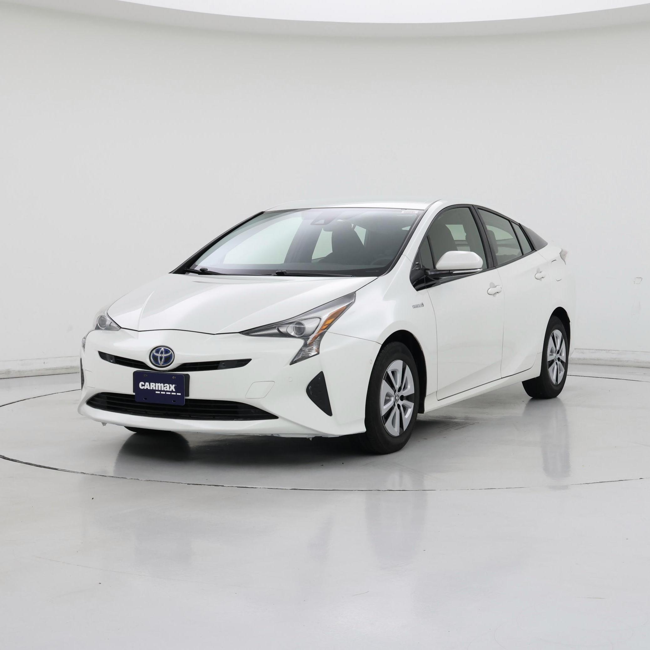 Thumbnail: 2017 Toyota Prius - 4