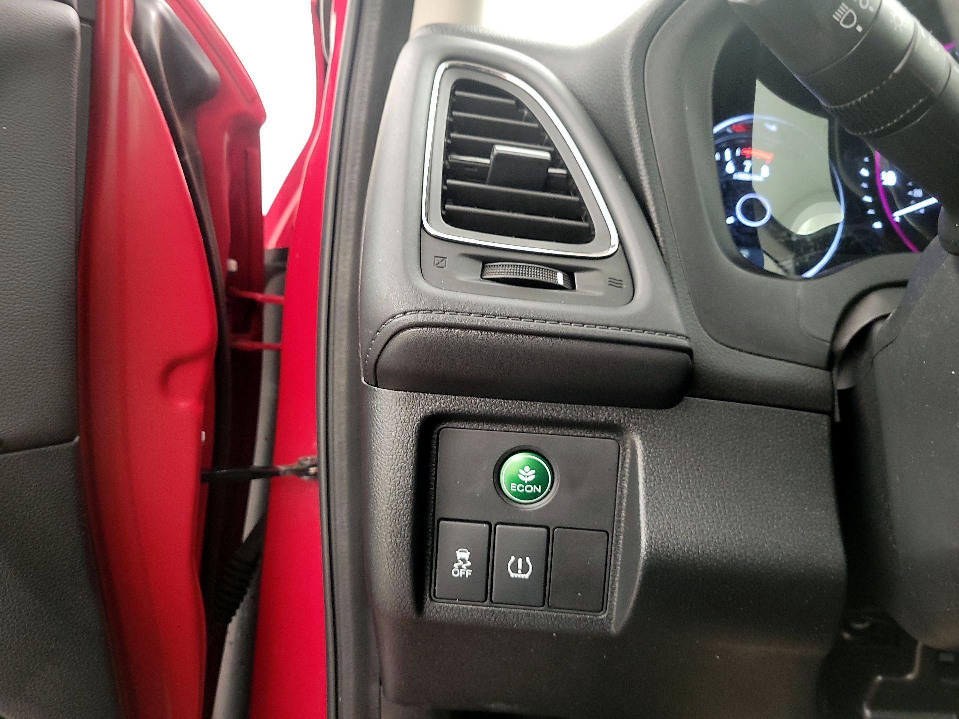 Thumbnail: 2016 Honda HR-V - 13