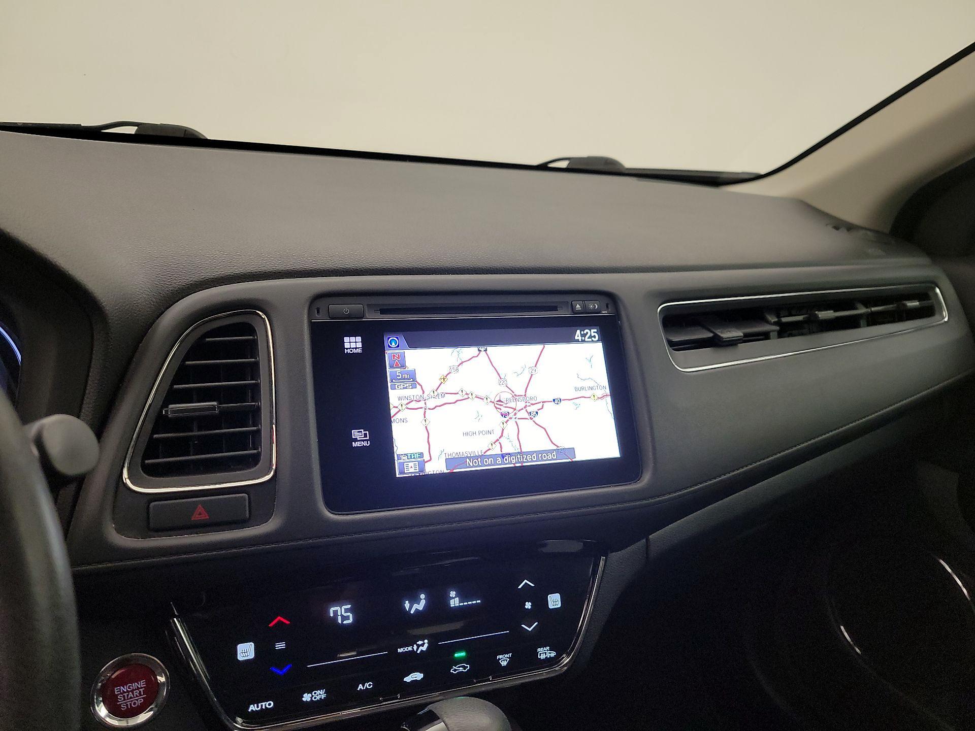 Thumbnail: 2016 Honda HR-V - 15