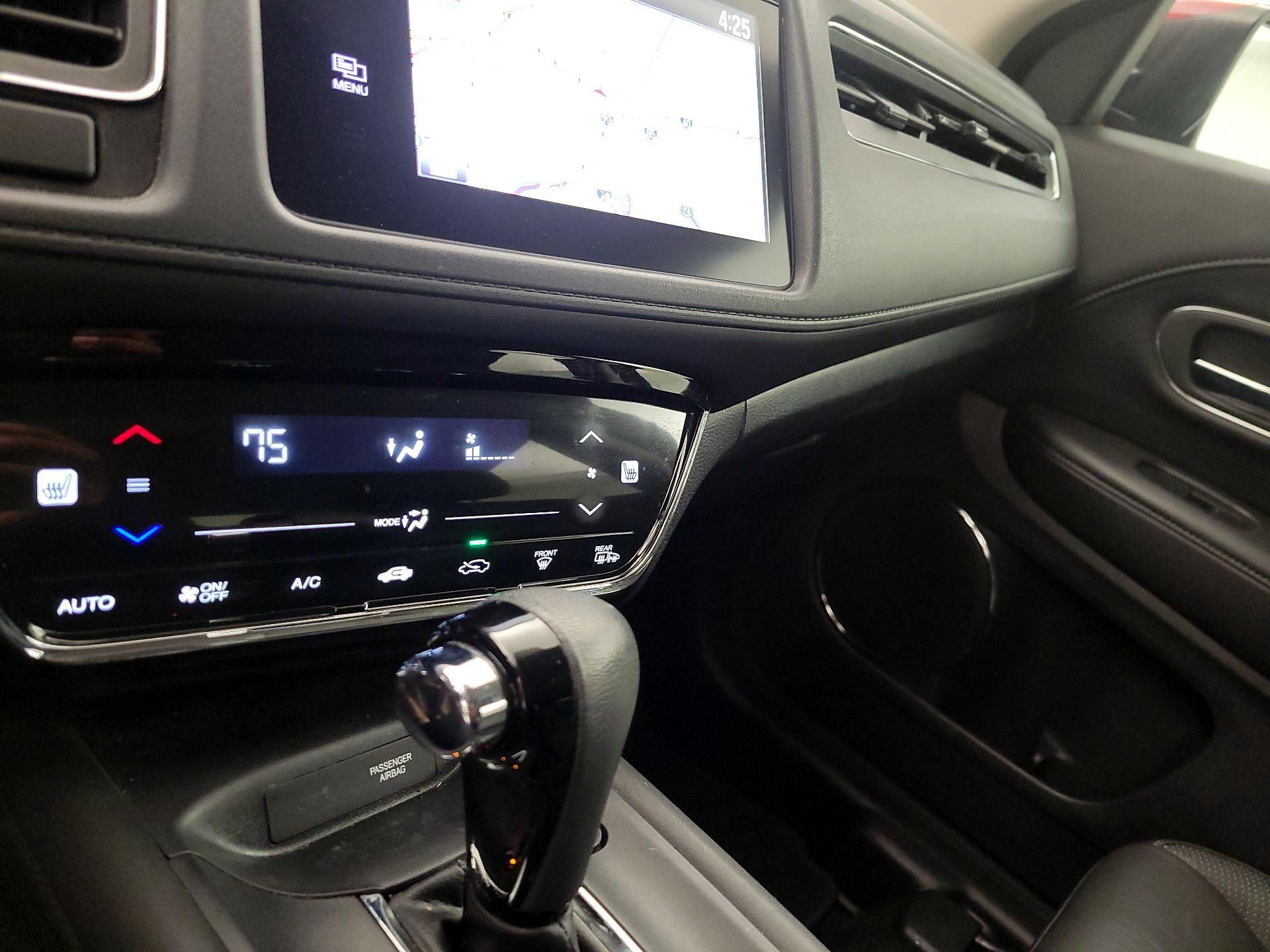 Thumbnail: 2016 Honda HR-V - 16