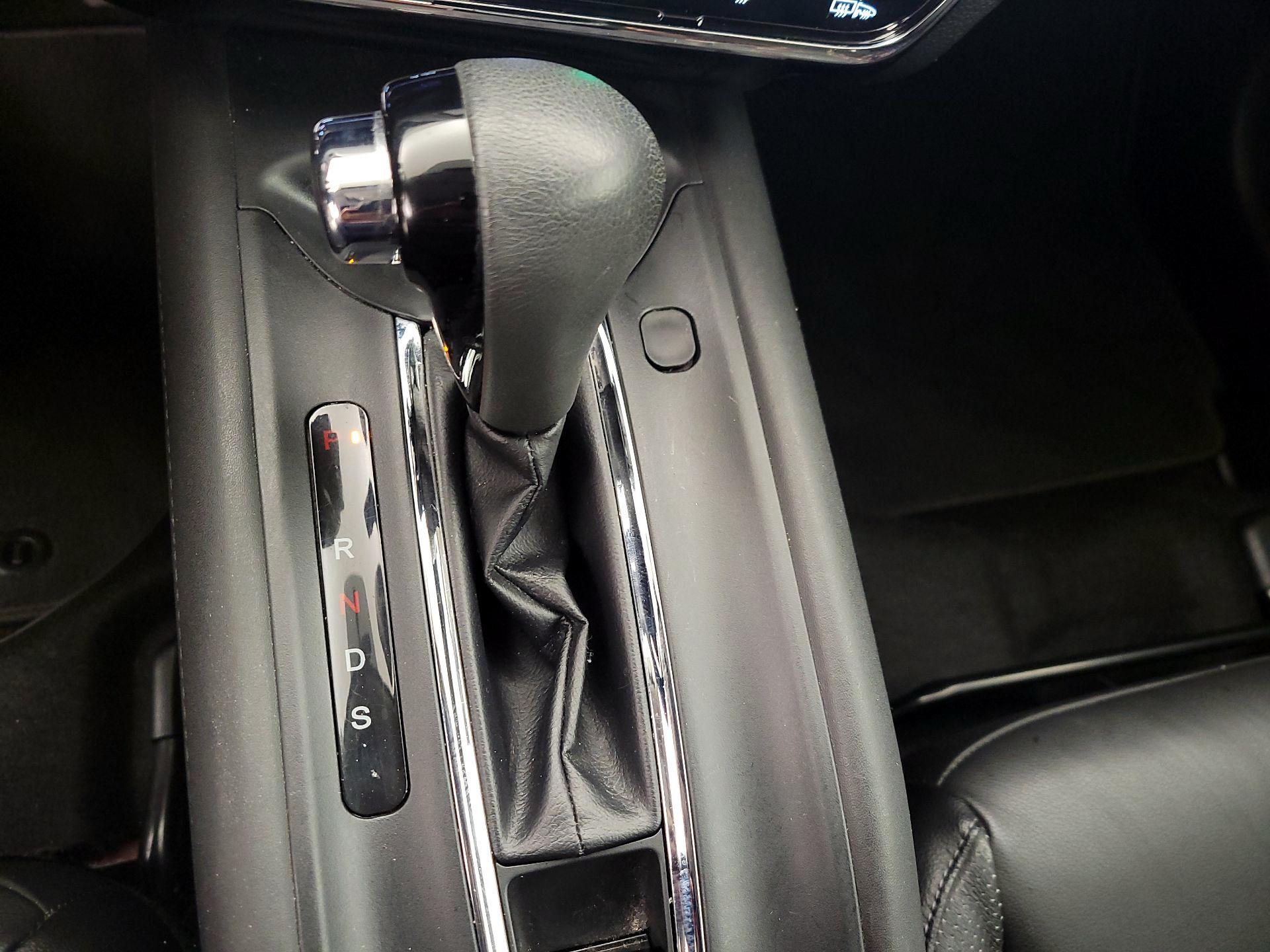 Thumbnail: 2016 Honda HR-V - 17