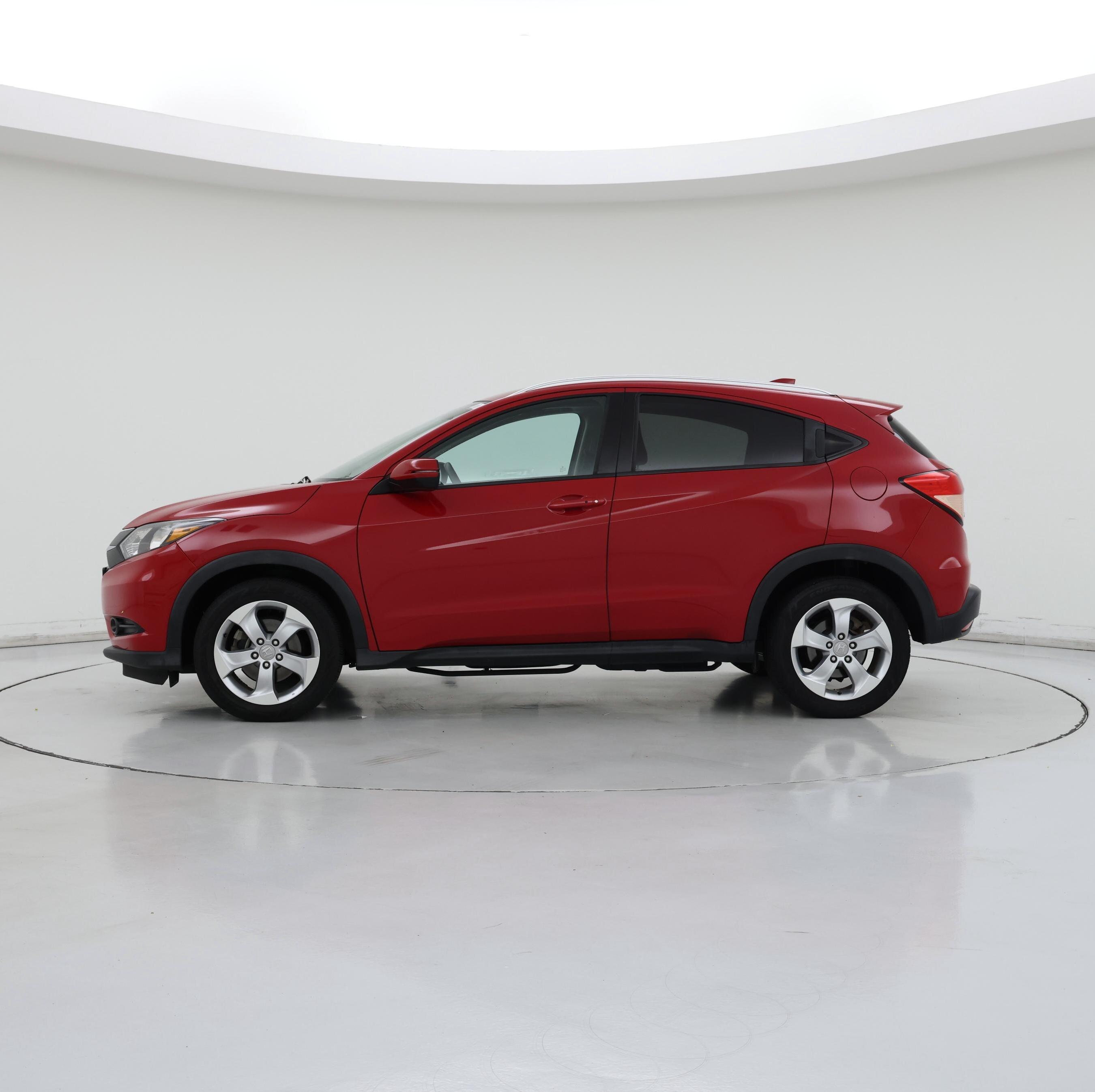 Thumbnail: 2016 Honda HR-V - 3