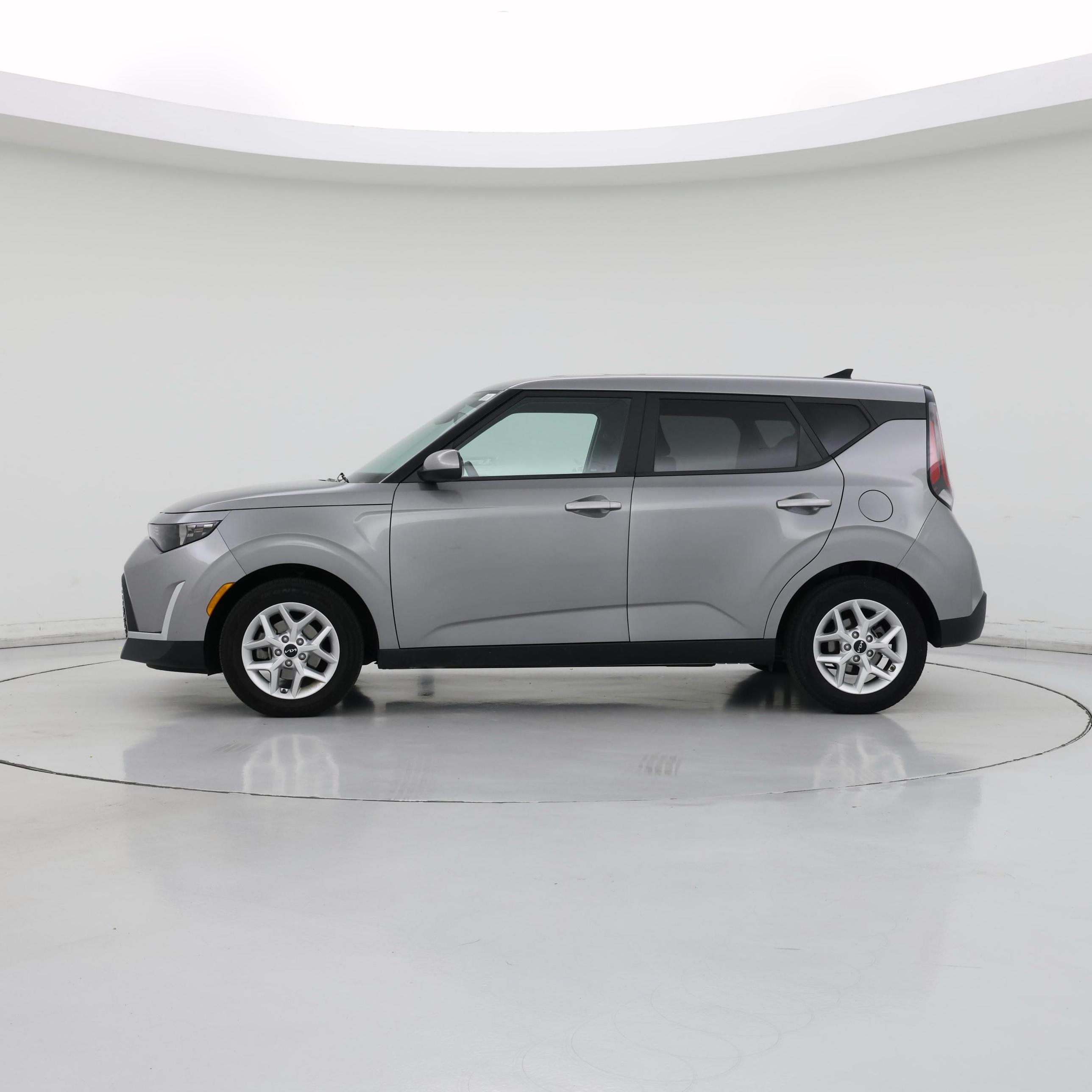 Thumbnail: 2023 Kia Soul - 3