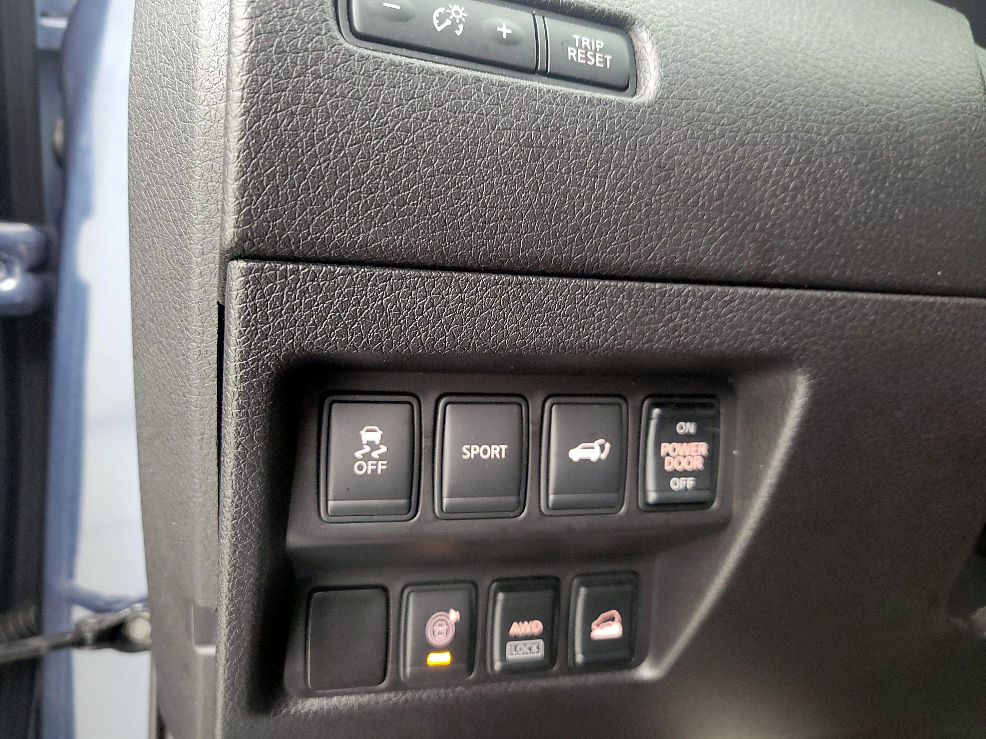 Thumbnail: 2014 Nissan Rogue - 13