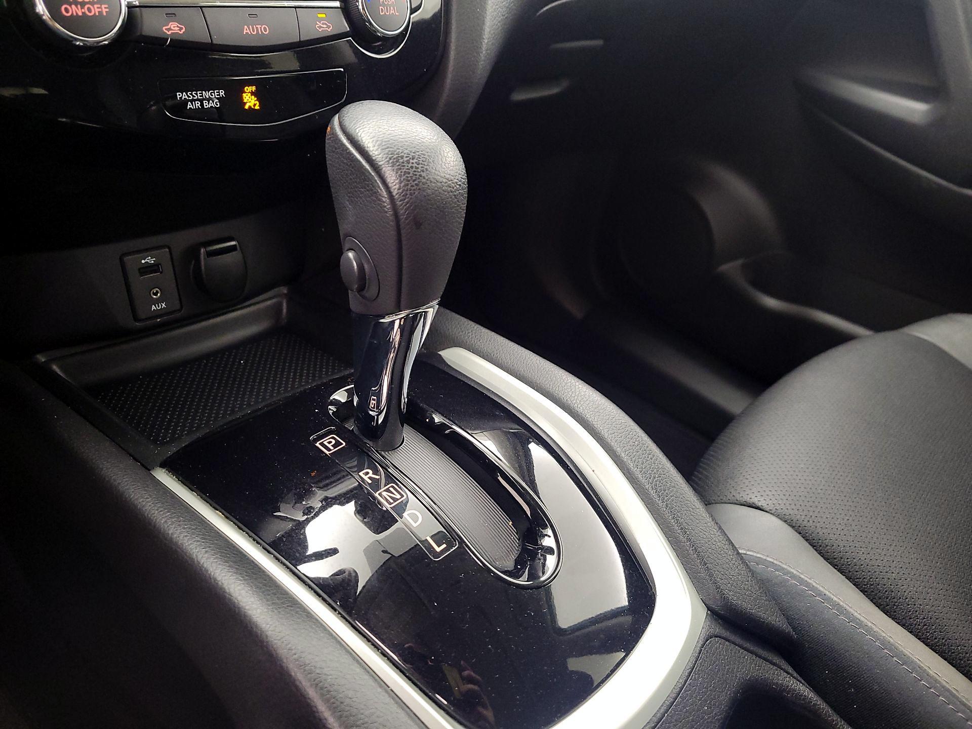 Thumbnail: 2014 Nissan Rogue - 18