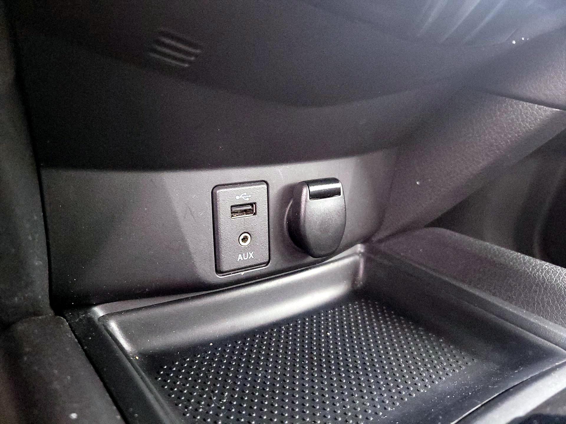 Thumbnail: 2014 Nissan Rogue - 19