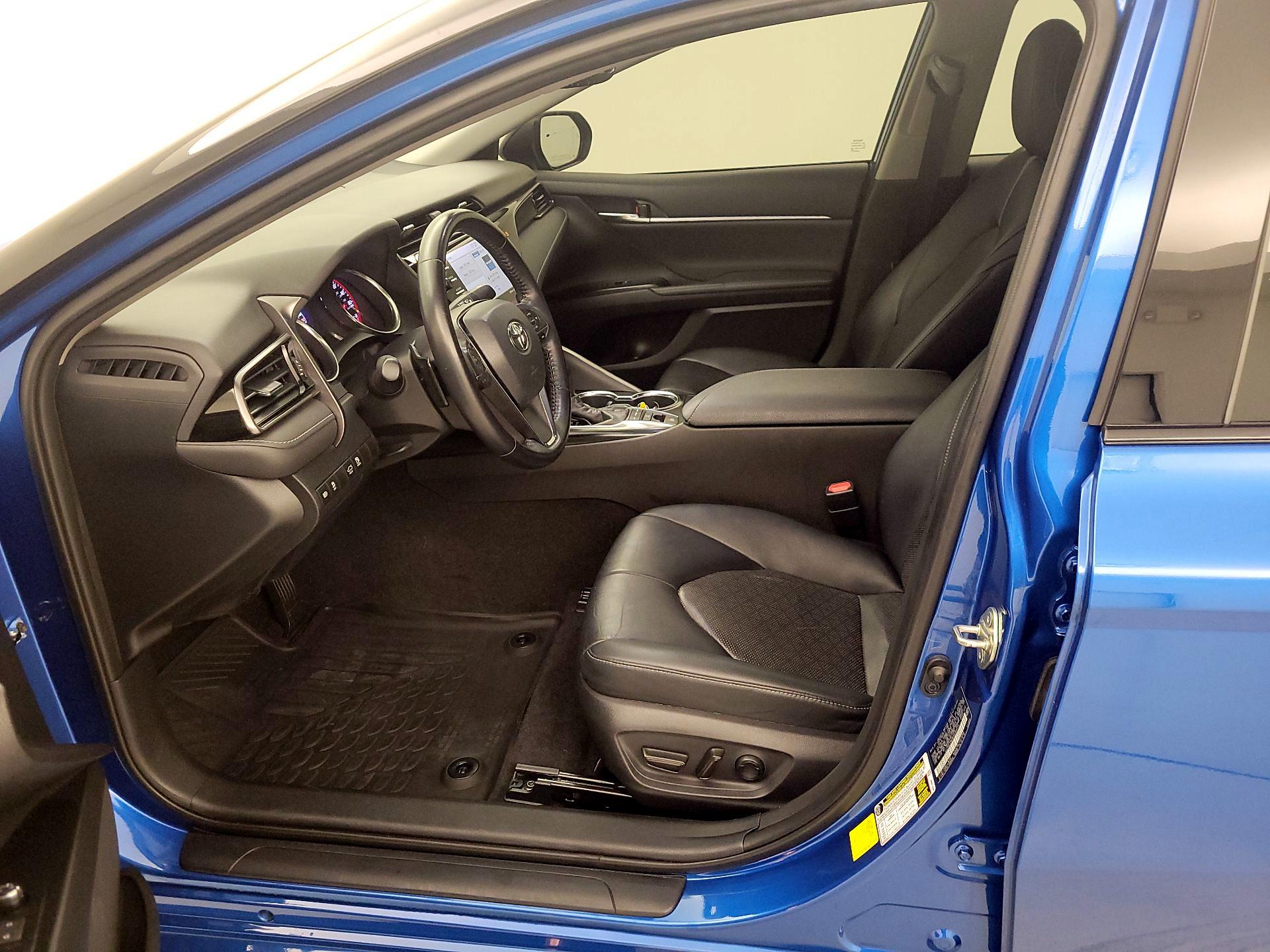 Thumbnail: 2019 Toyota Camry - 11