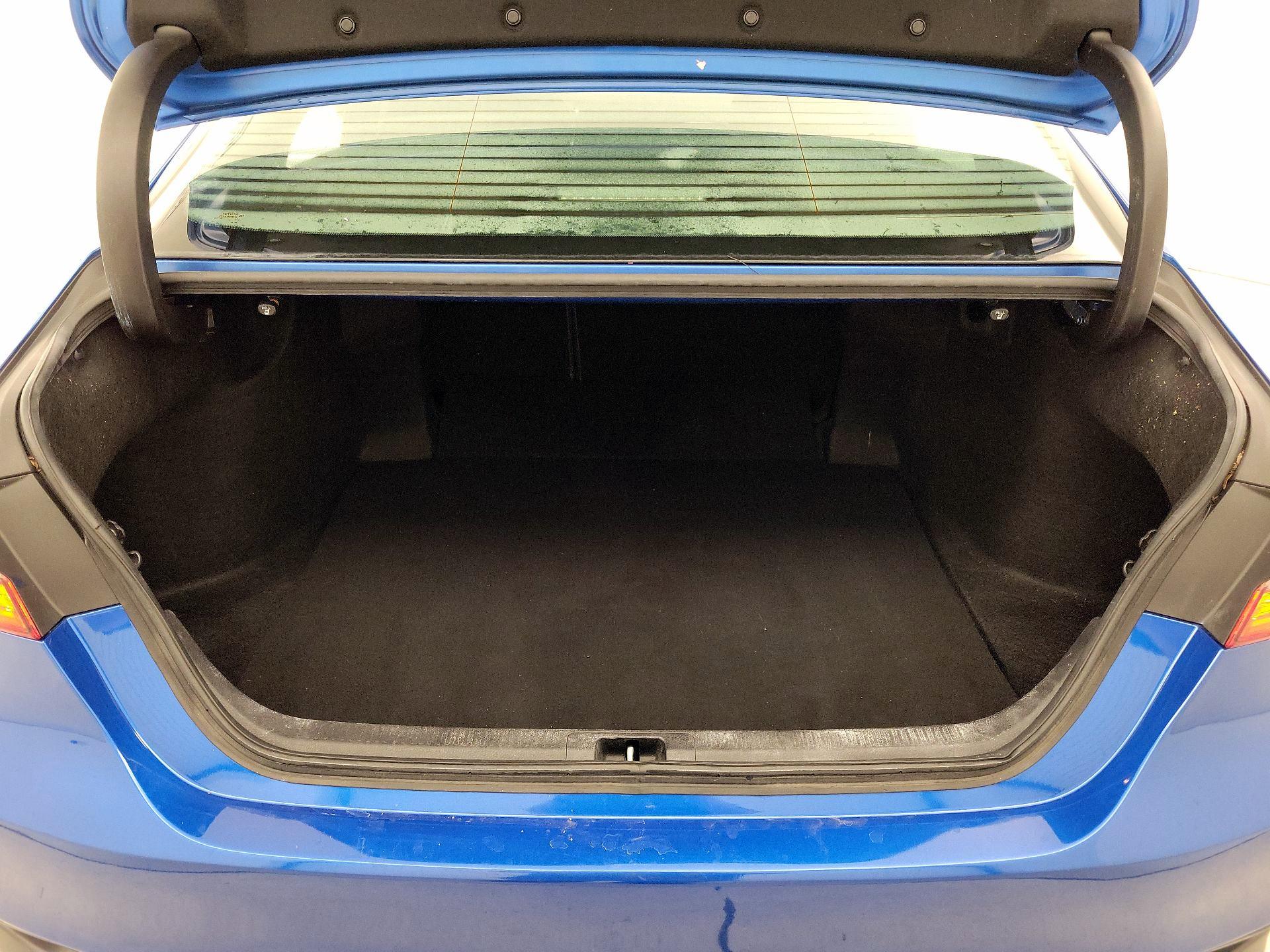 Thumbnail: 2019 Toyota Camry - 20