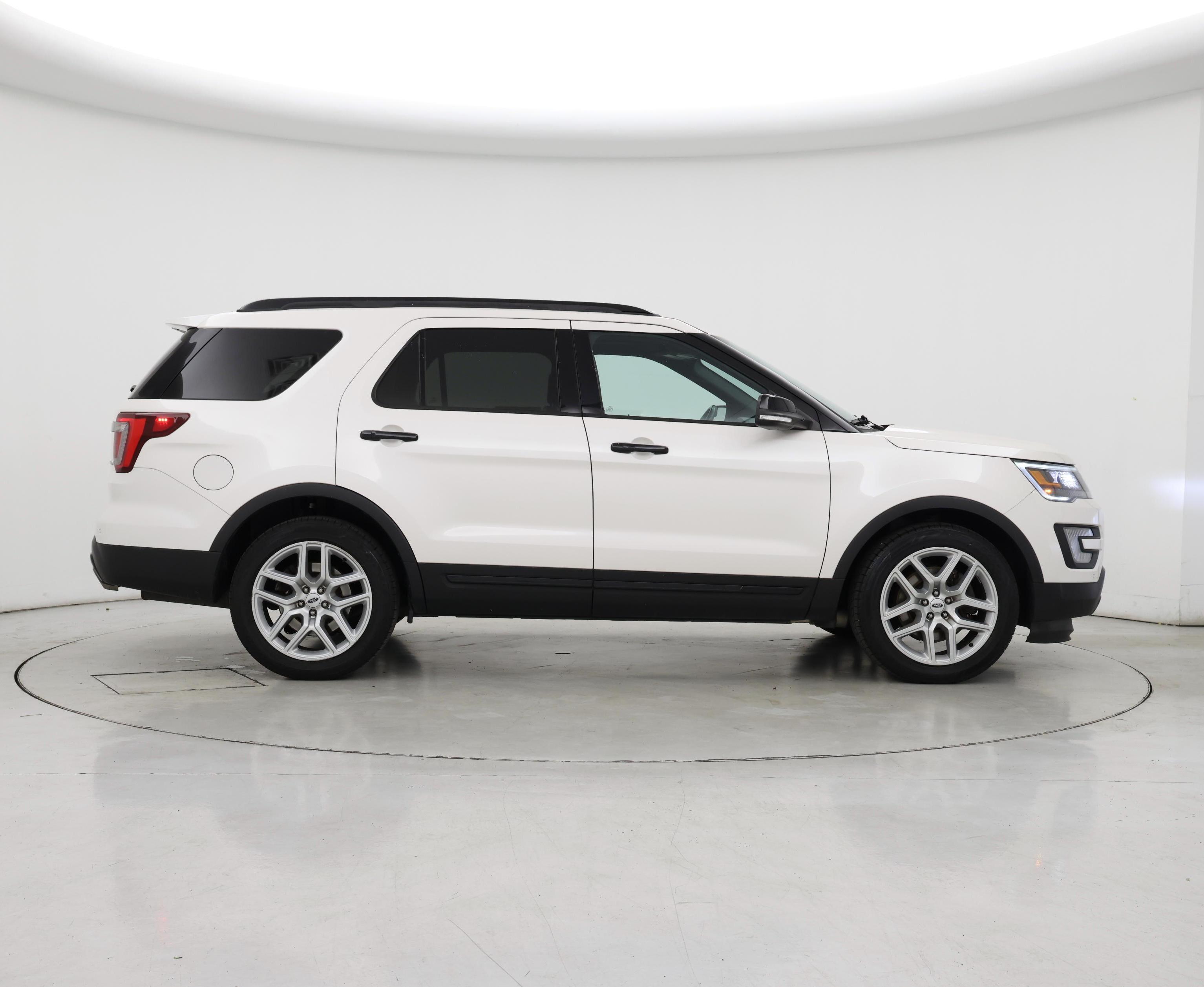 Thumbnail: 2017 Ford Explorer - 7