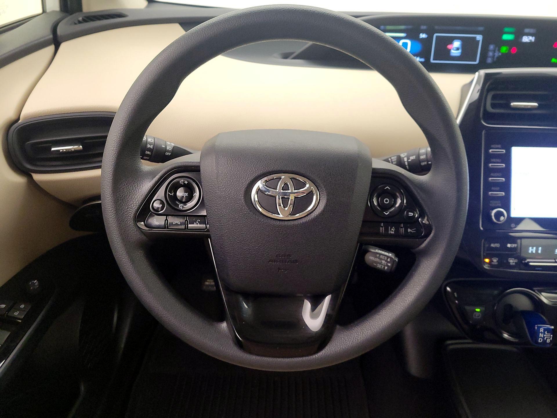 Thumbnail: 2022 Toyota Prius - 10