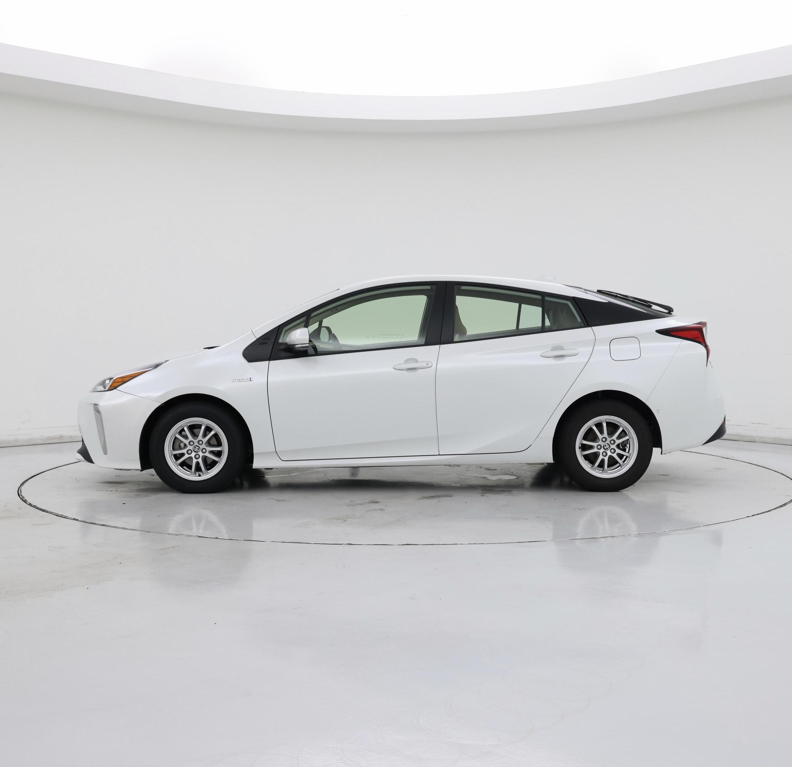 Thumbnail: 2022 Toyota Prius - 3