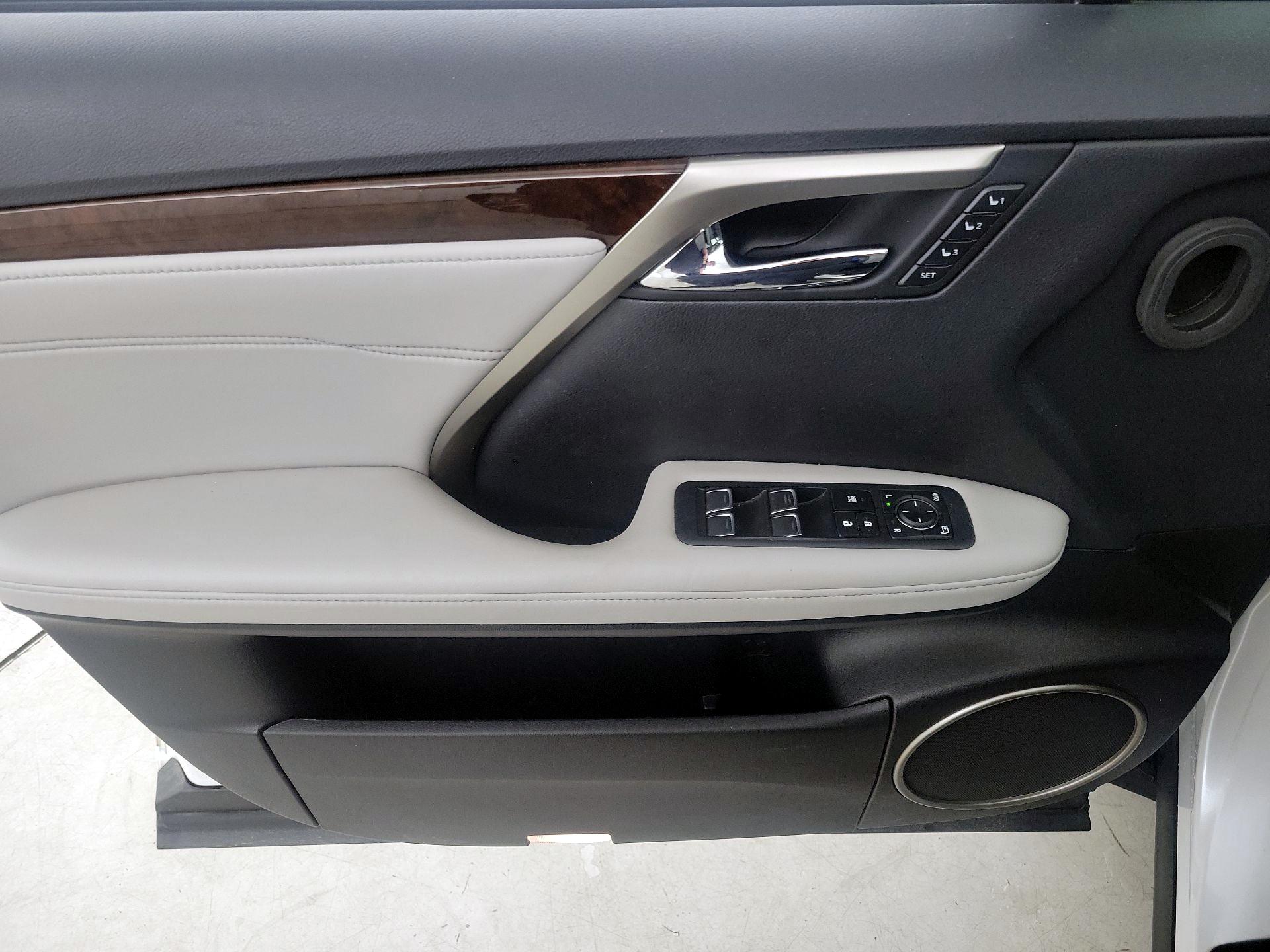 Thumbnail: 2019 Lexus RX - 12