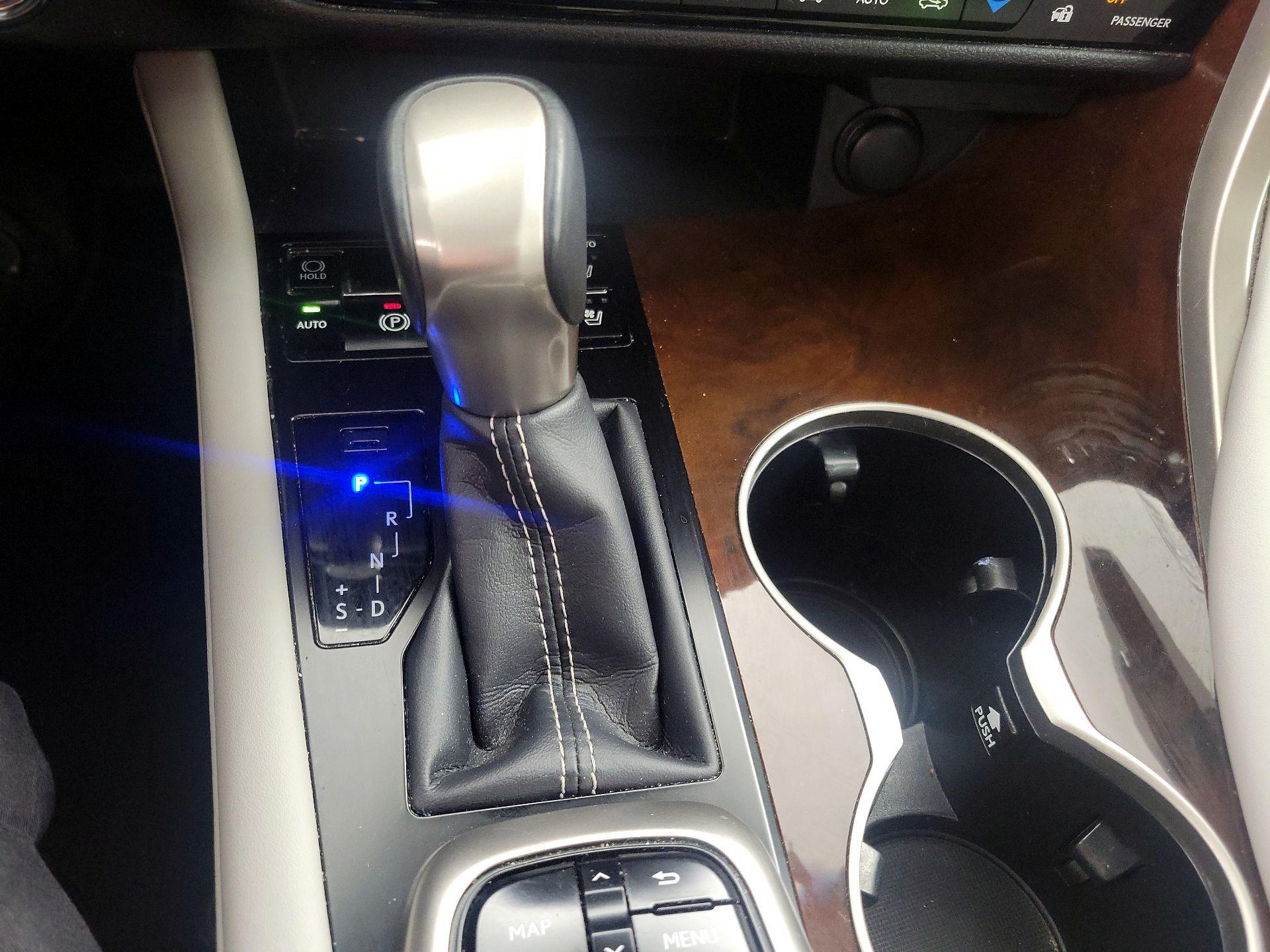 Thumbnail: 2019 Lexus RX - 18