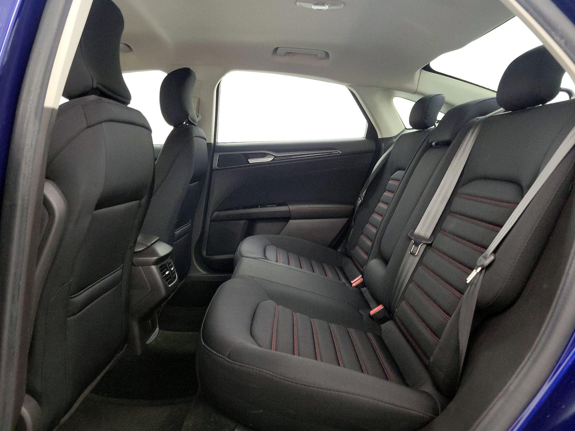 Thumbnail: 2016 Ford Fusion - 19