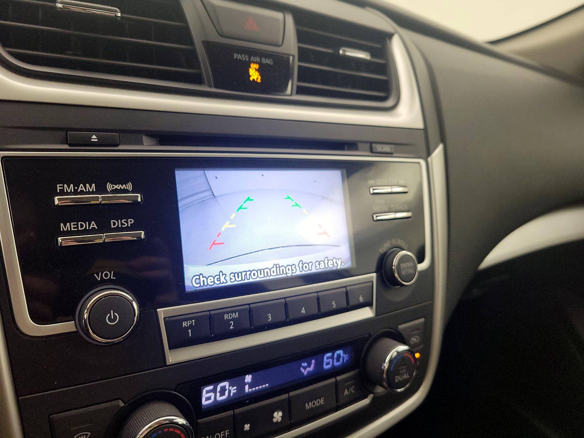 Thumbnail: 2017 Nissan Altima - 13