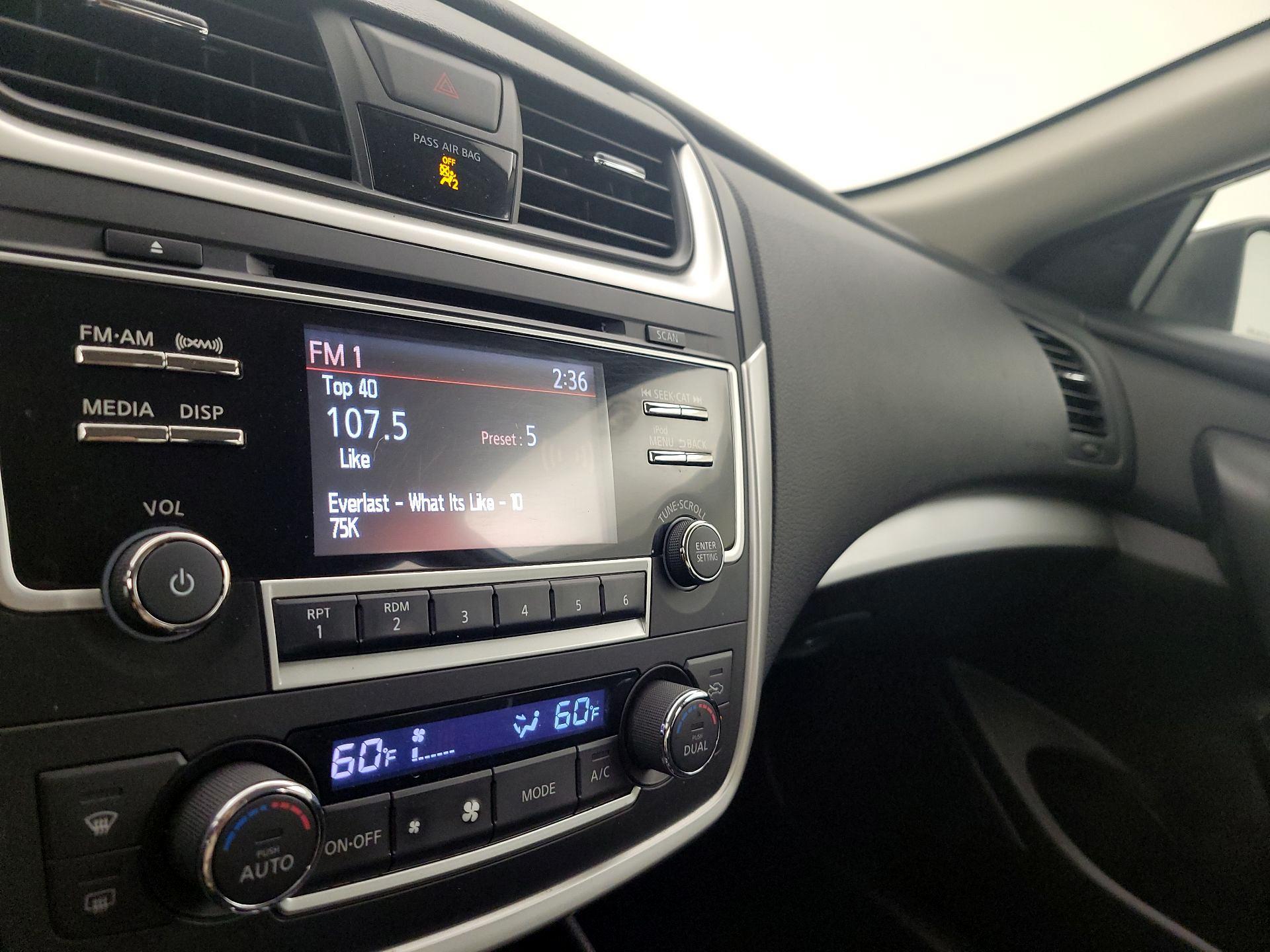 Thumbnail: 2017 Nissan Altima - 14