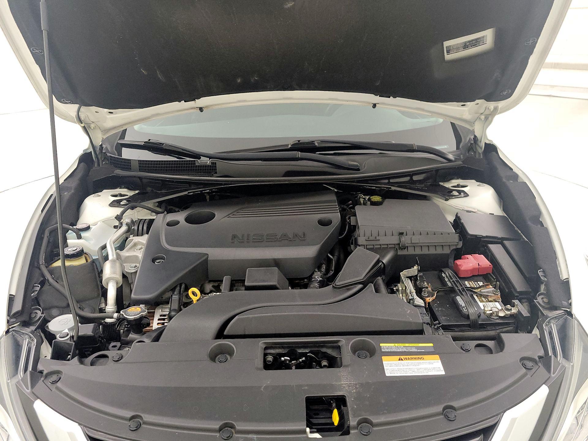 Thumbnail: 2017 Nissan Altima - 20