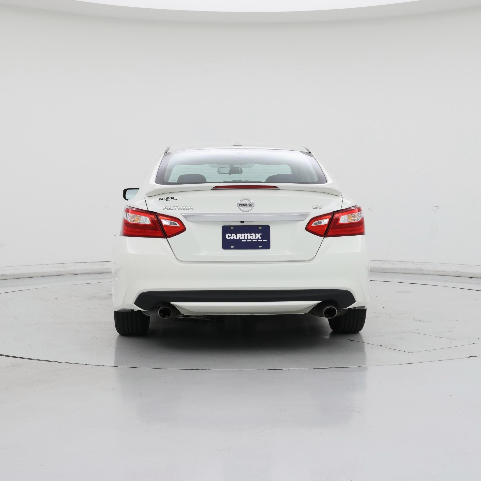 Thumbnail: 2017 Nissan Altima - 6