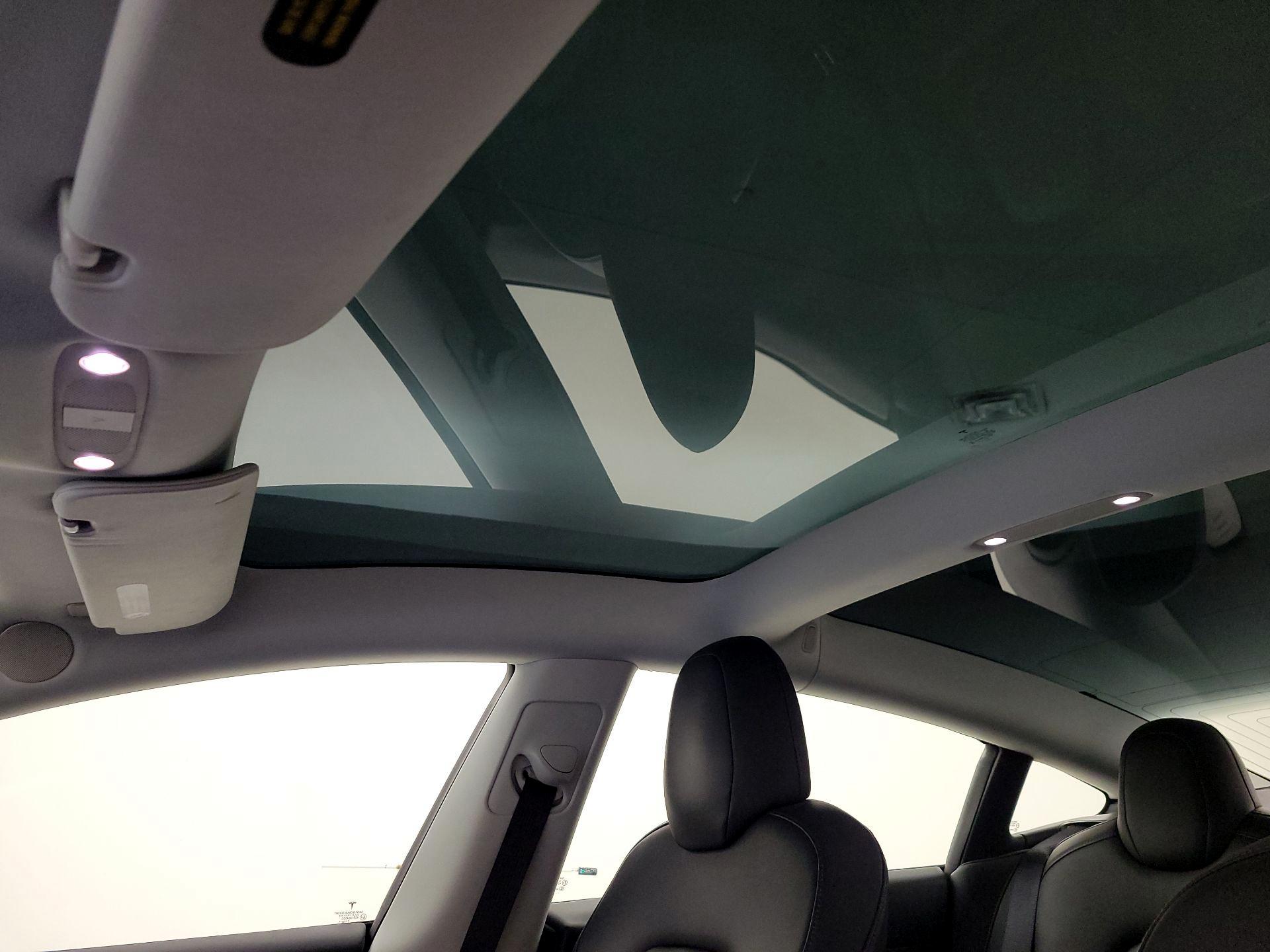 Thumbnail: 2019 Tesla Model 3 - 19