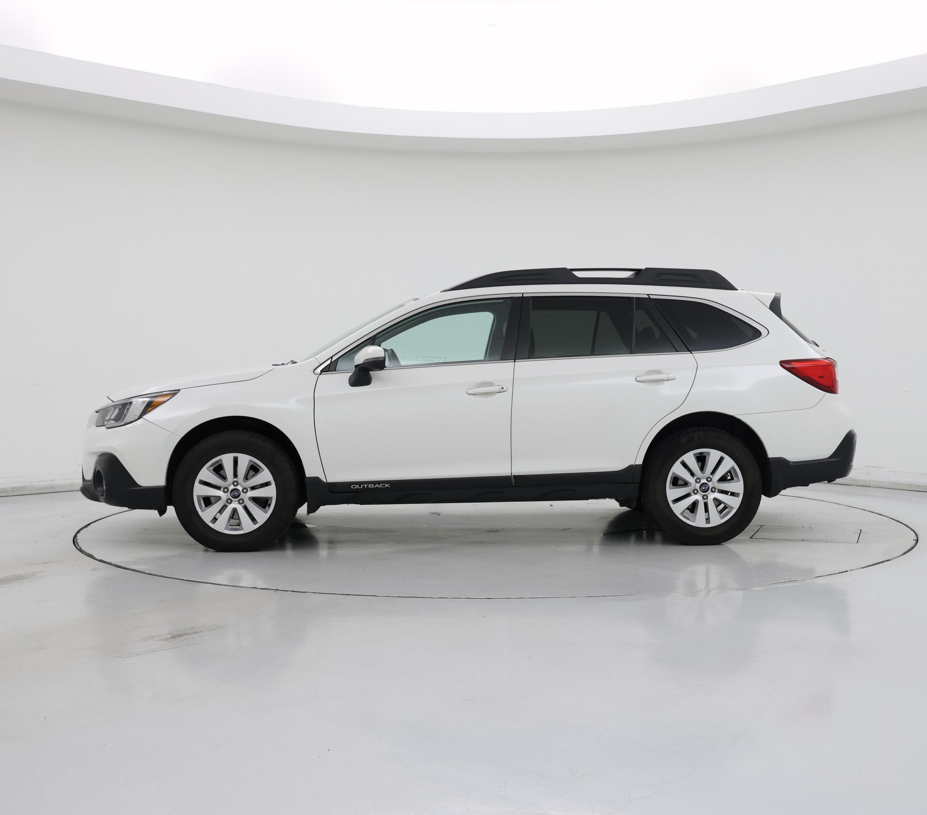 Thumbnail: 2018 Subaru Outback - 3