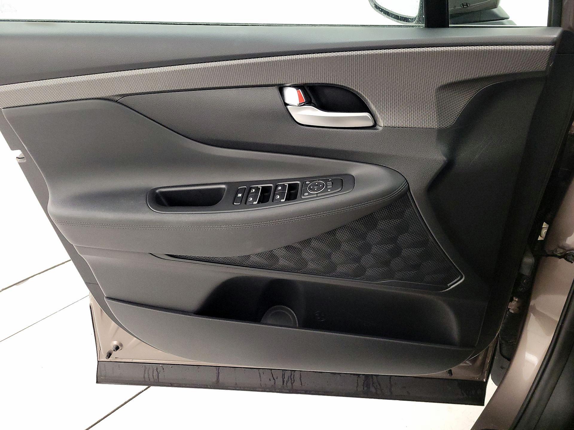 Thumbnail: 2020 Hyundai Santa Fe - 12