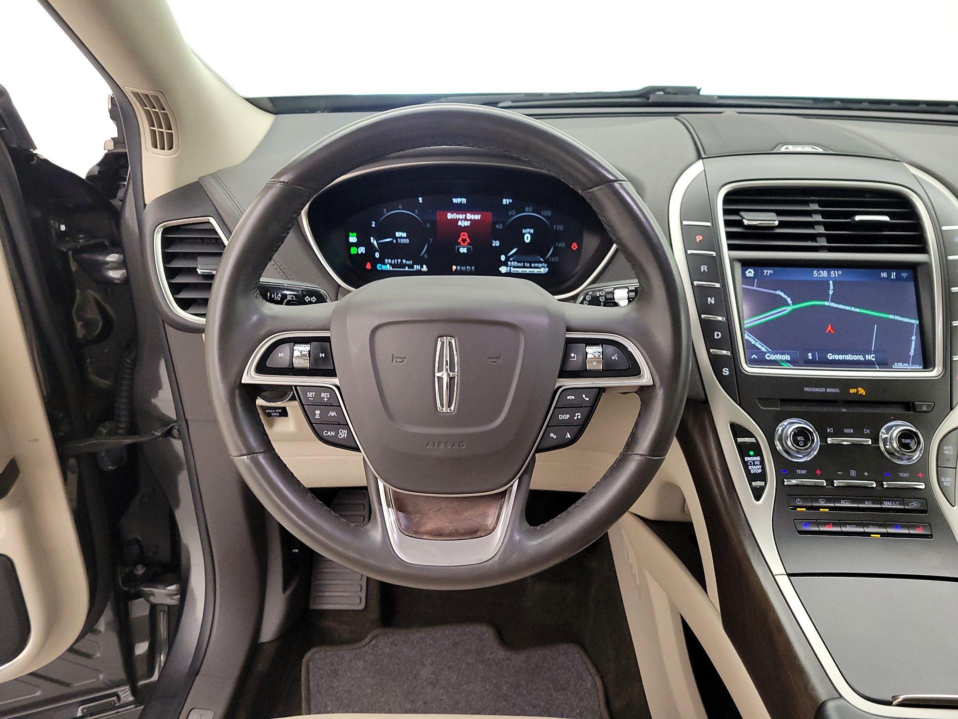 Thumbnail: 2020 Lincoln Nautilus - 10