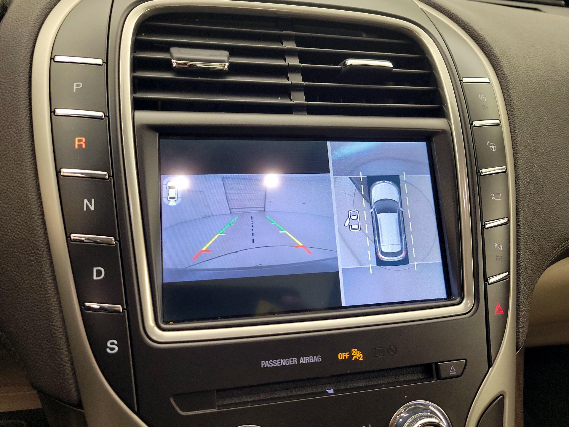 Thumbnail: 2020 Lincoln Nautilus - 15