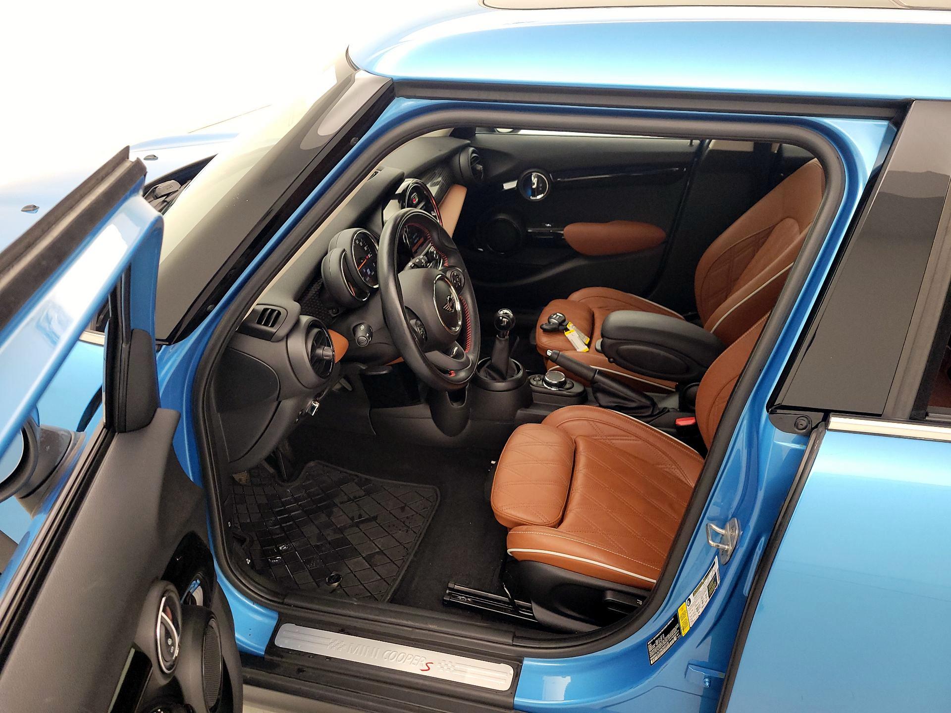 Thumbnail: 2019 MINI Cooper Hardtop - 11