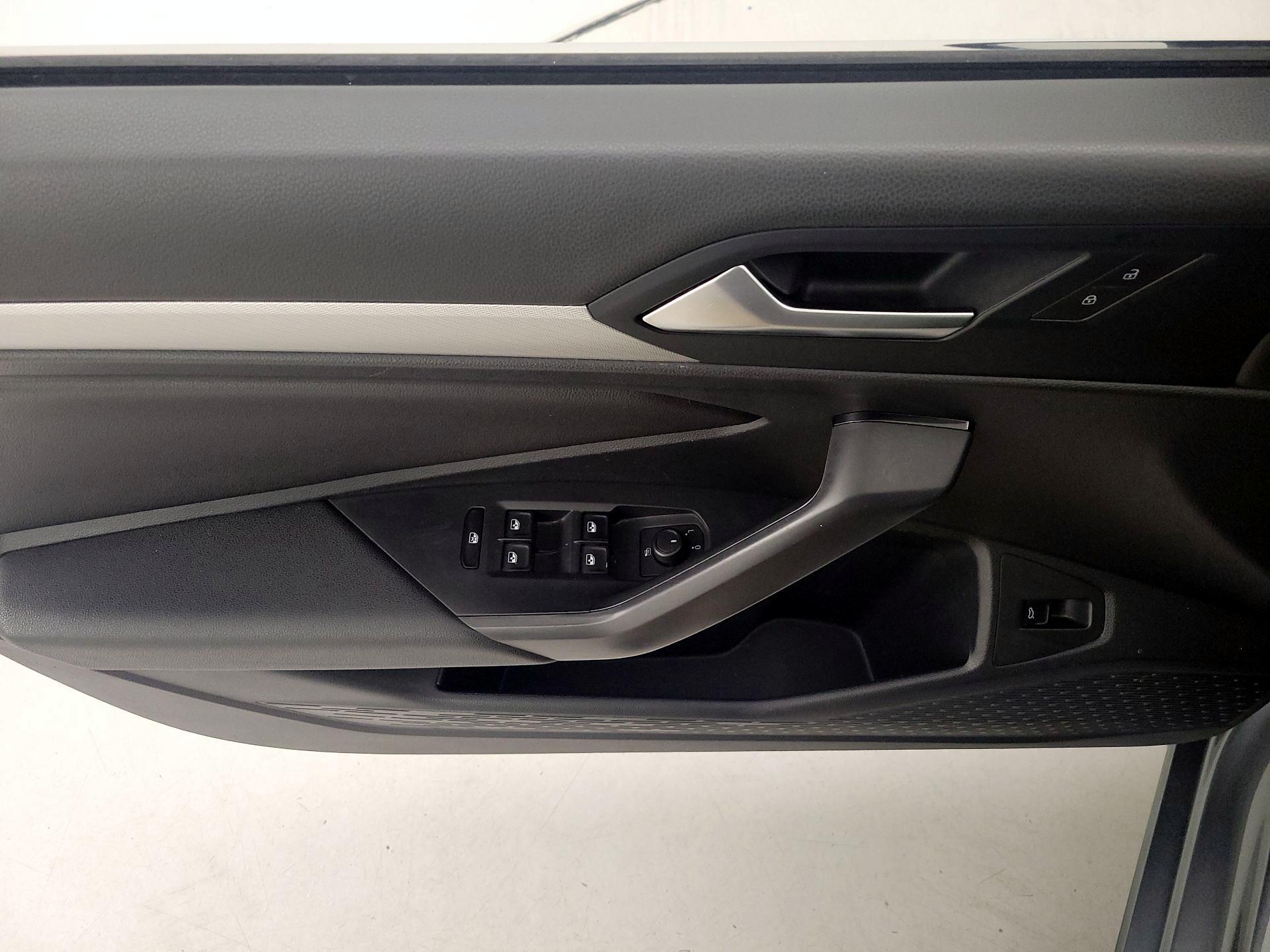 Thumbnail: 2019 Volkswagen Jetta - 12