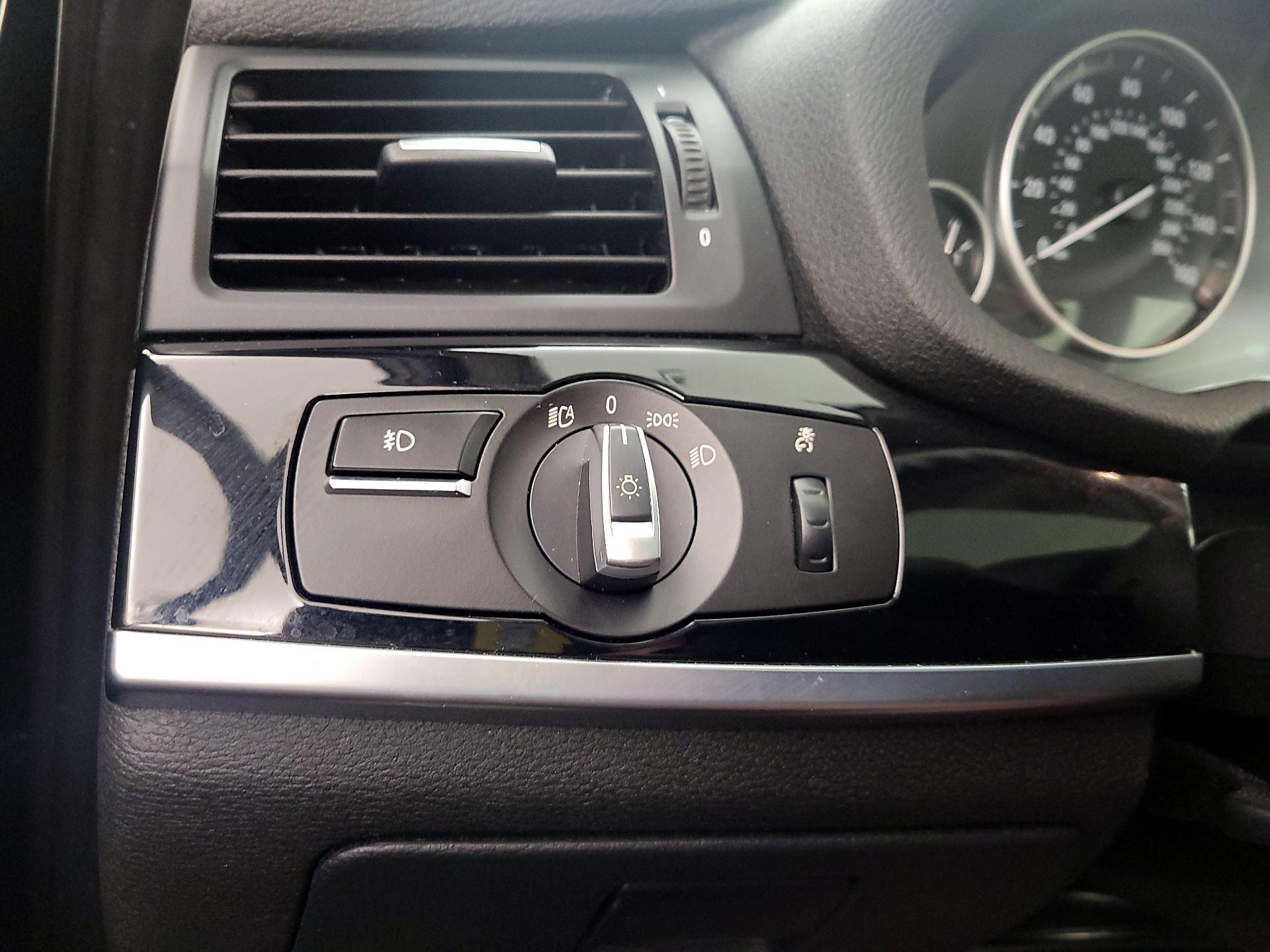 Thumbnail: 2016 BMW X3 - 13