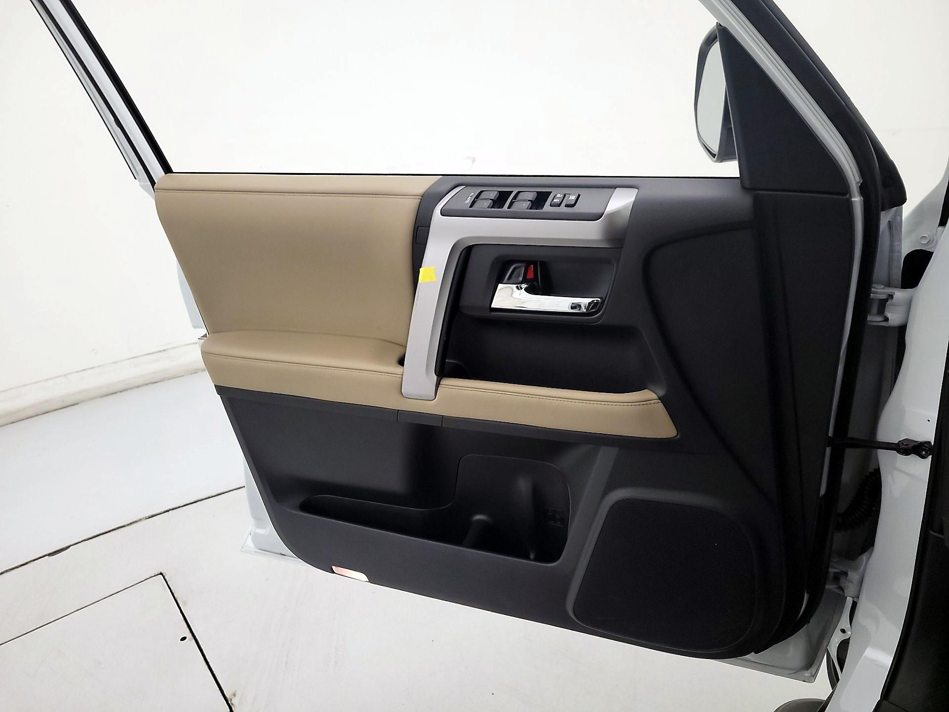 Thumbnail: 2024 Toyota 4Runner - 12