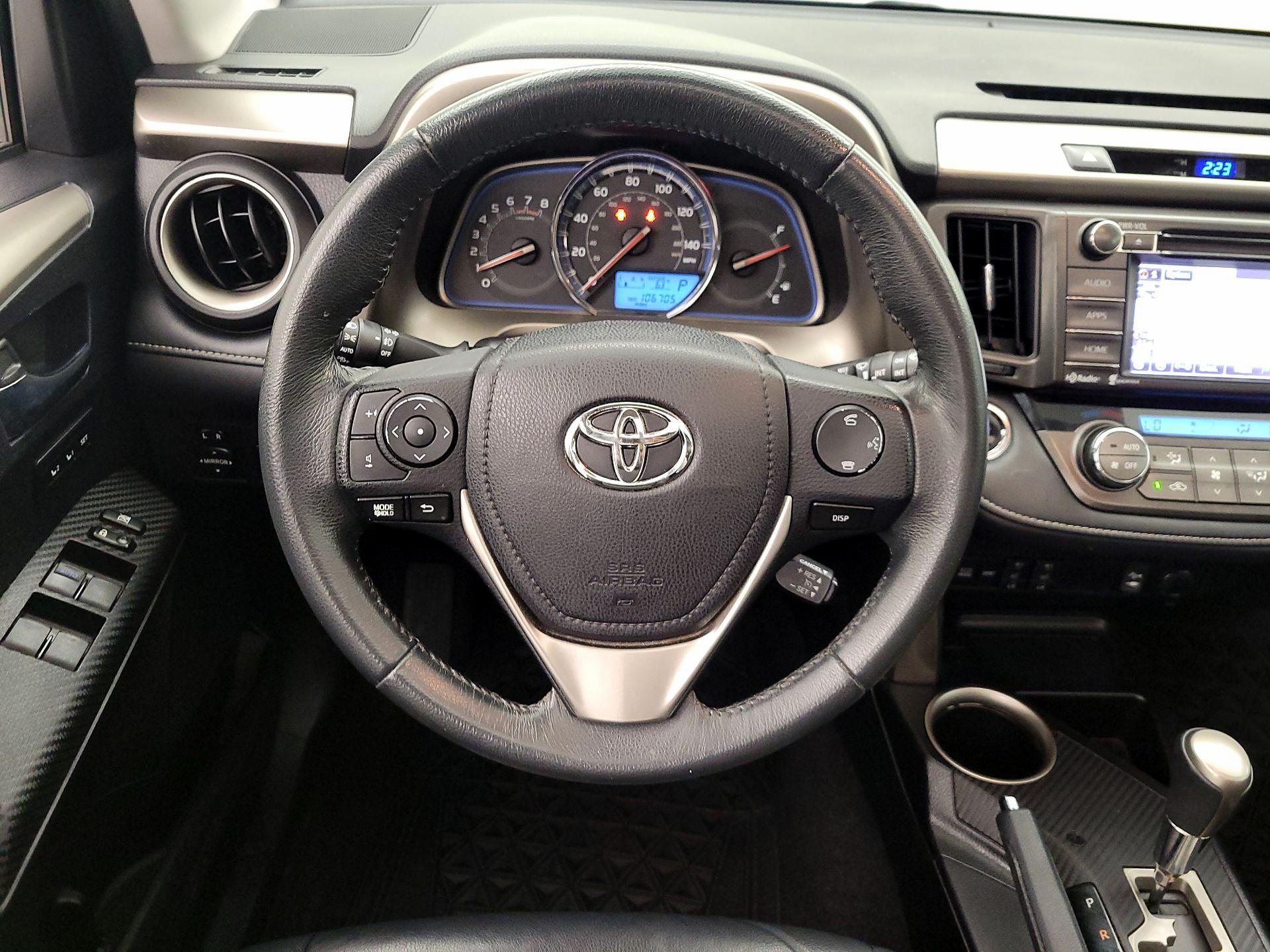 Thumbnail: 2015 Toyota RAV4 - 10