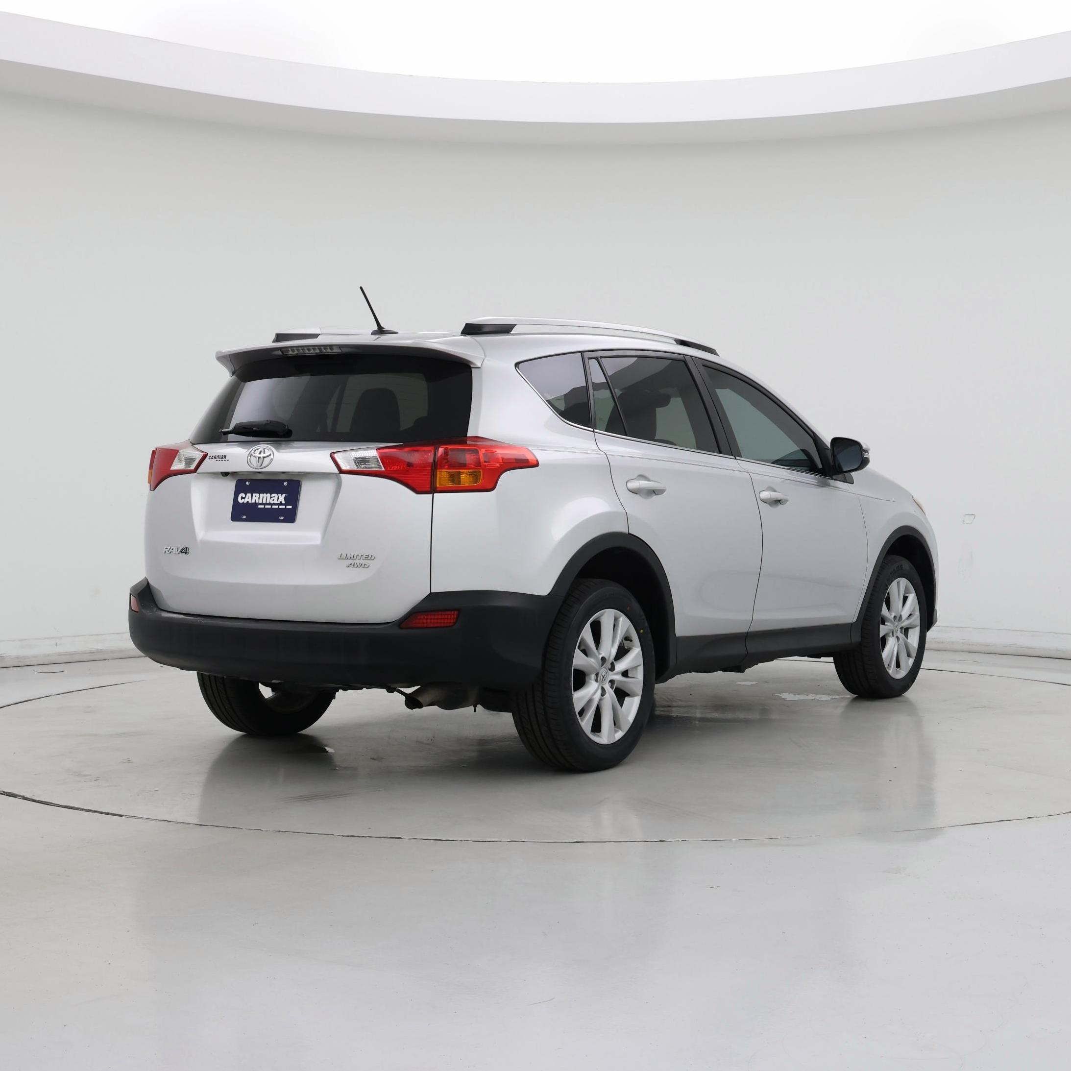 Thumbnail: 2015 Toyota RAV4 - 8