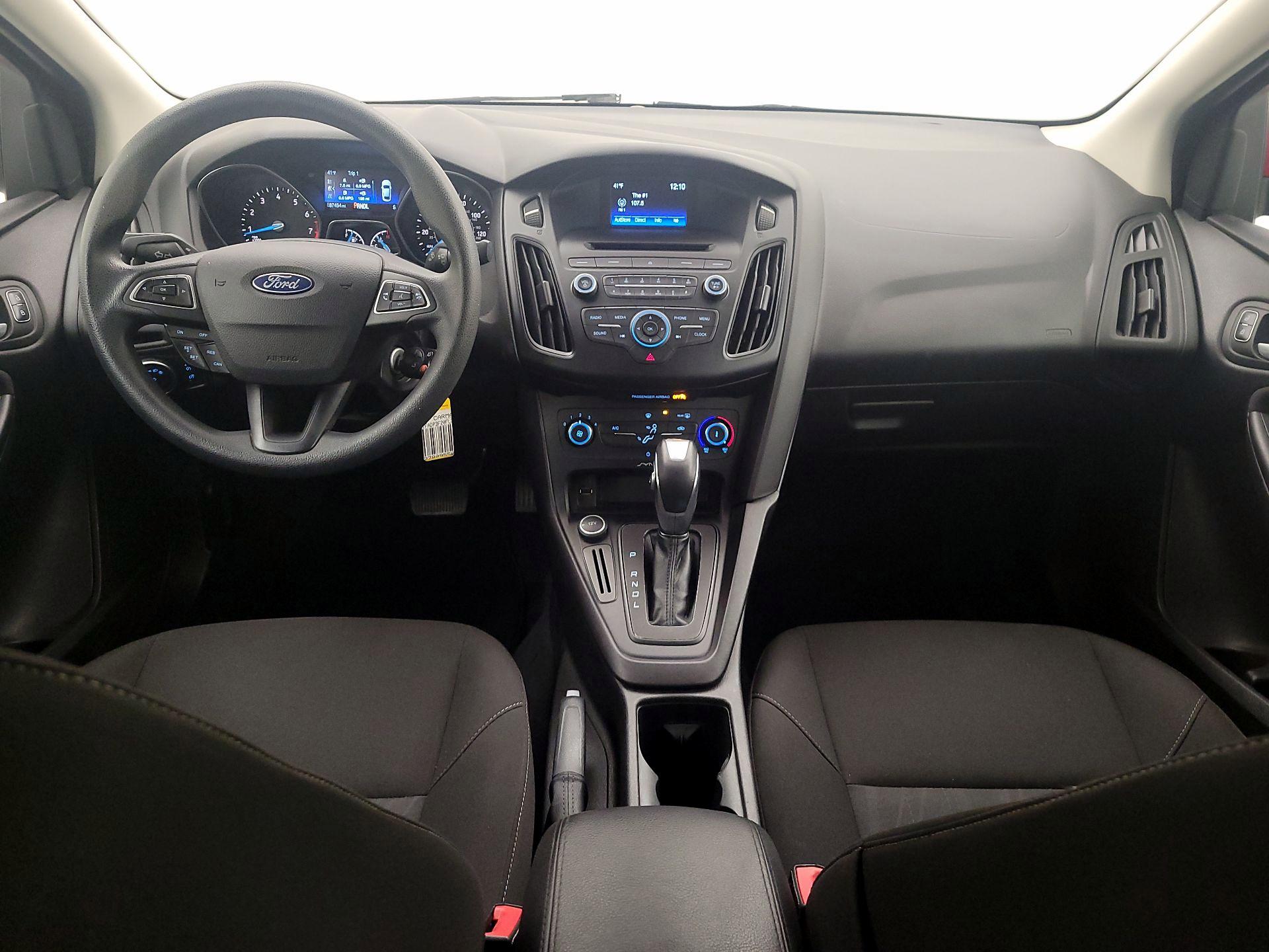 Thumbnail: 2015 Ford Focus - 9