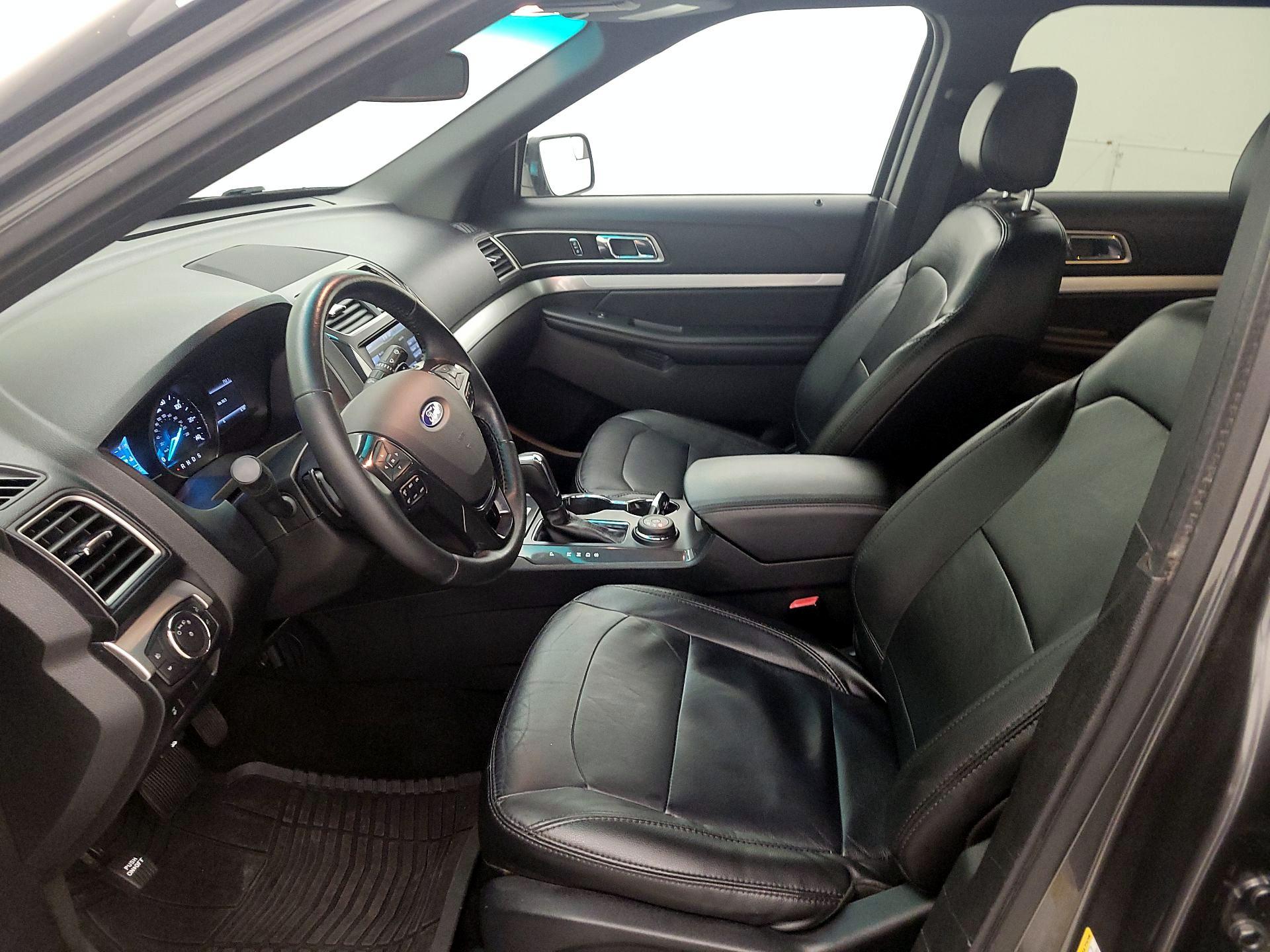 Thumbnail: 2016 Ford Explorer - 11