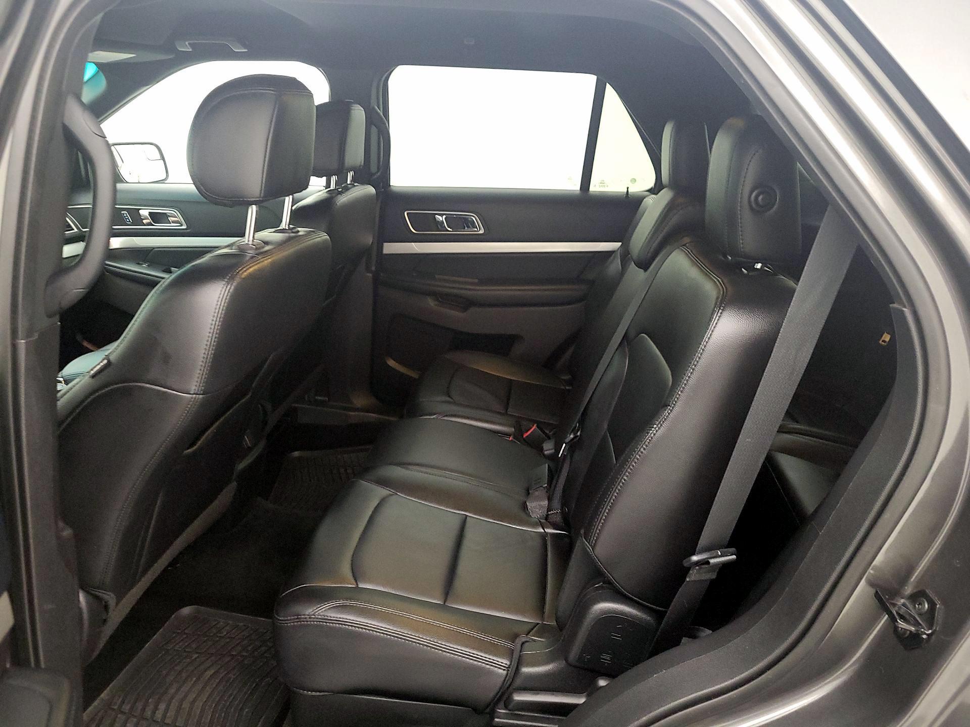 Thumbnail: 2016 Ford Explorer - 19