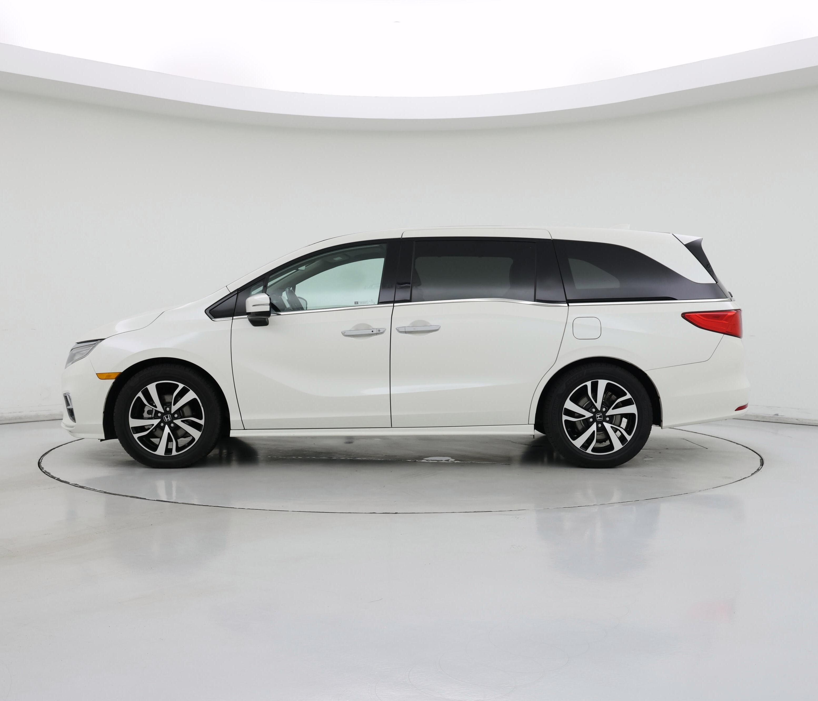 Thumbnail: 2018 Honda Odyssey - 3