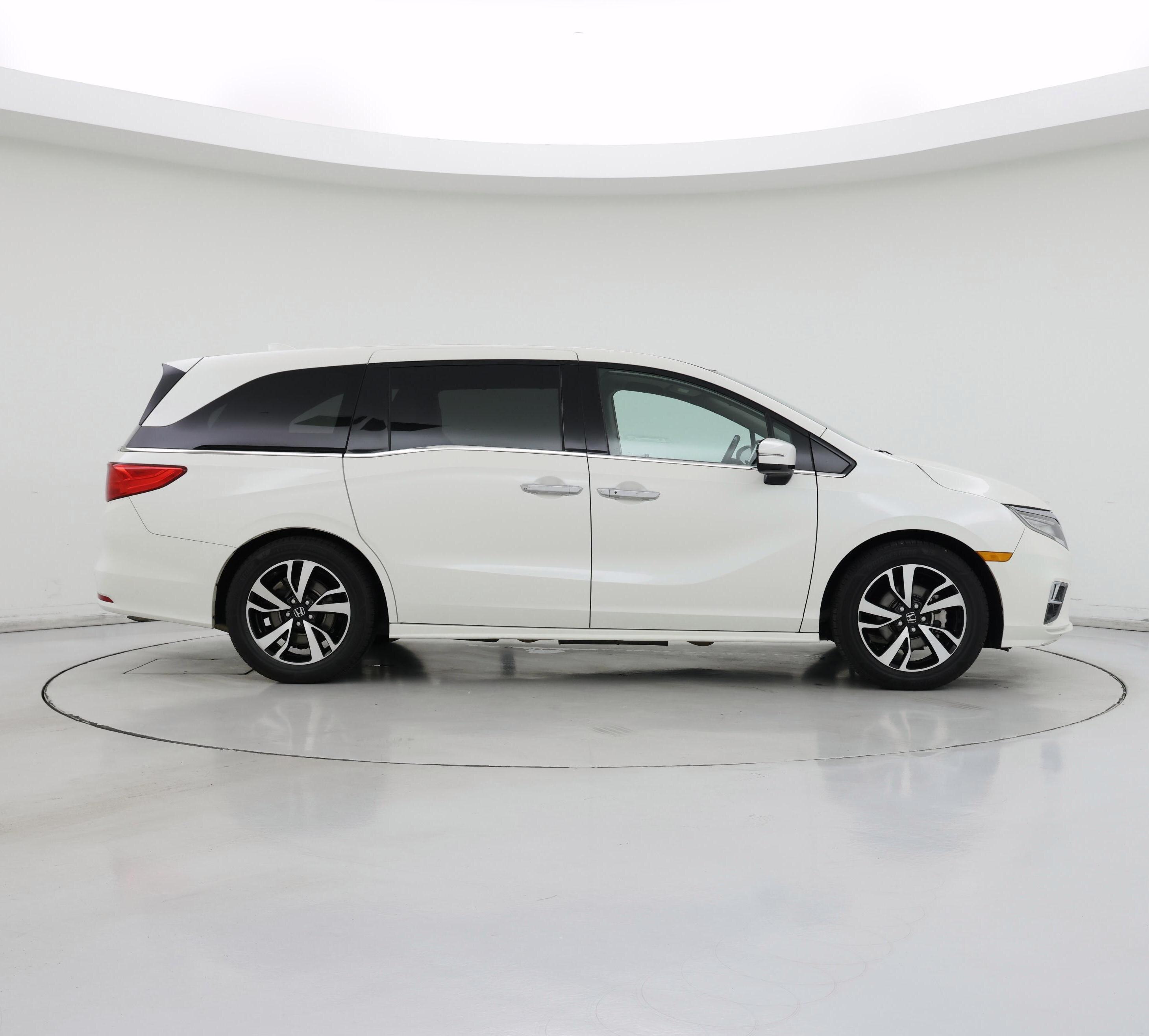Thumbnail: 2018 Honda Odyssey - 7