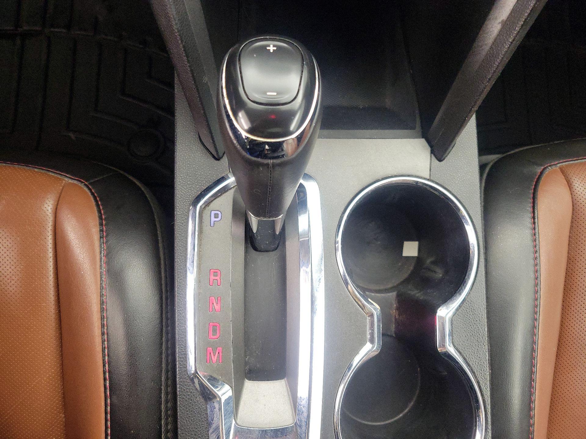 Thumbnail: 2016 GMC Terrain - 17