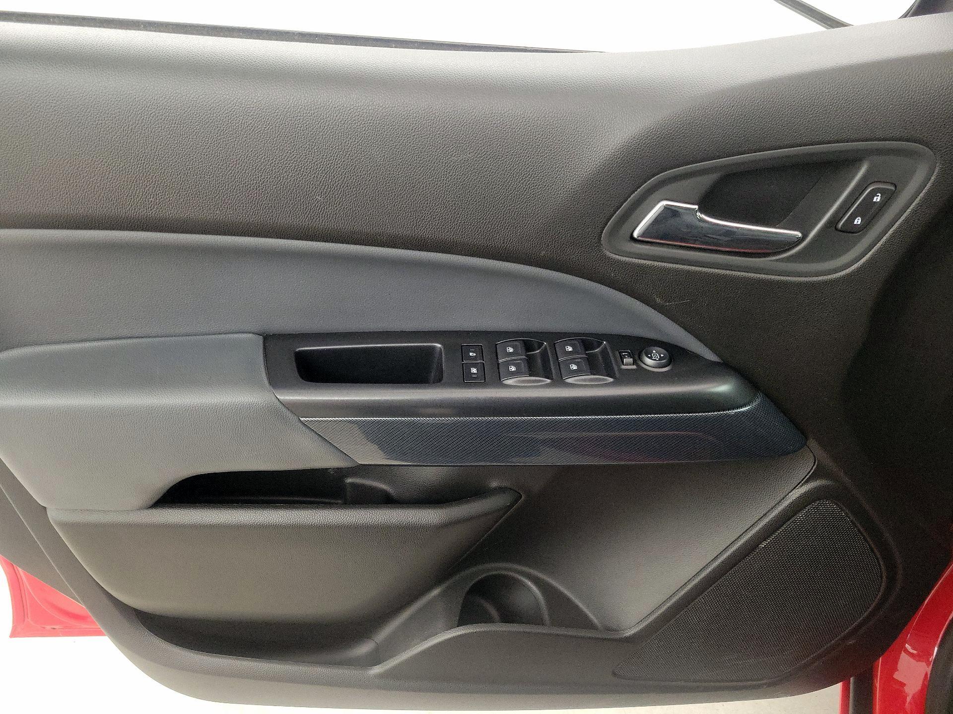 Thumbnail: 2016 Chevrolet Colorado - 12