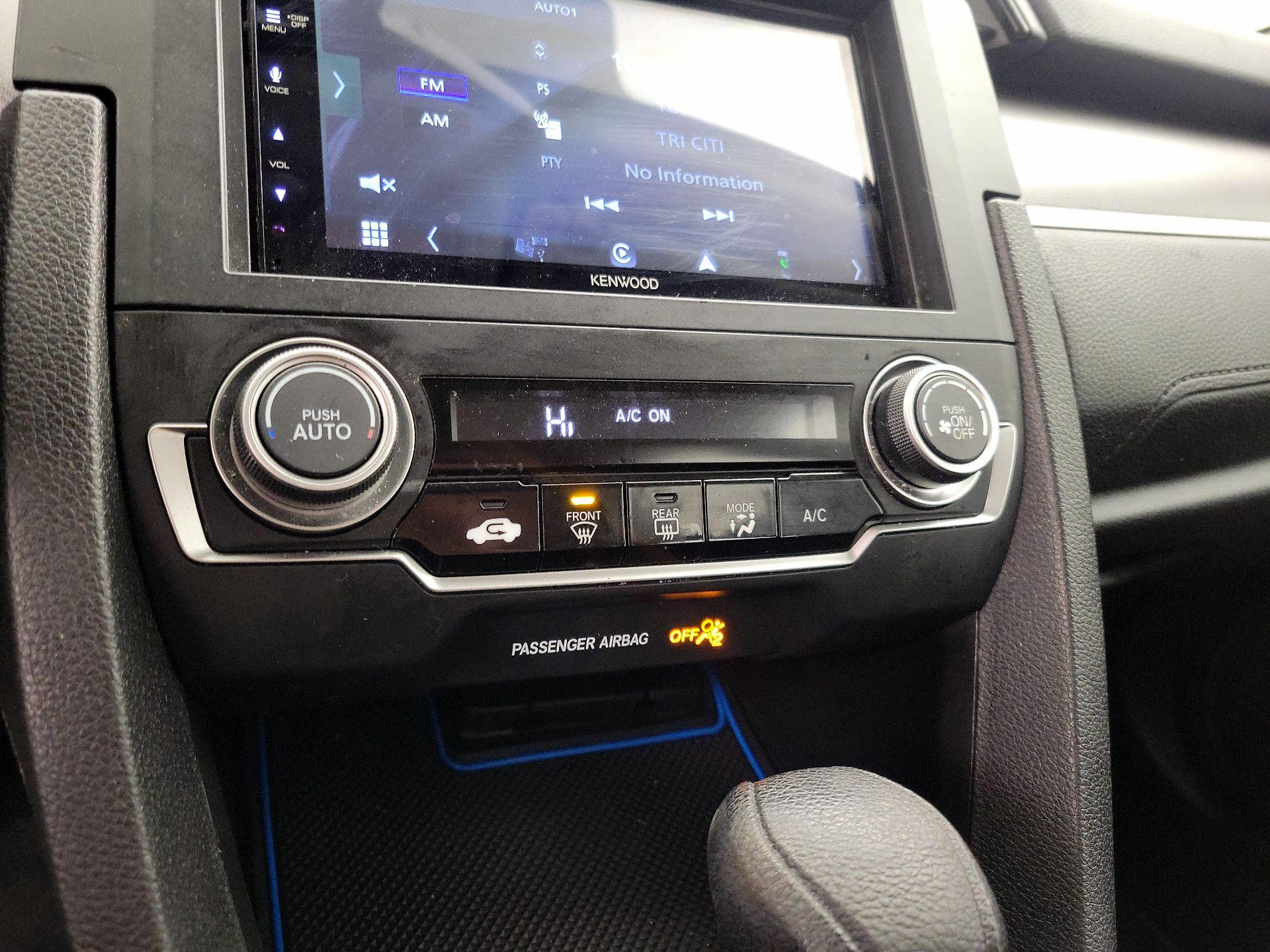 Thumbnail: 2016 Honda Civic - 16