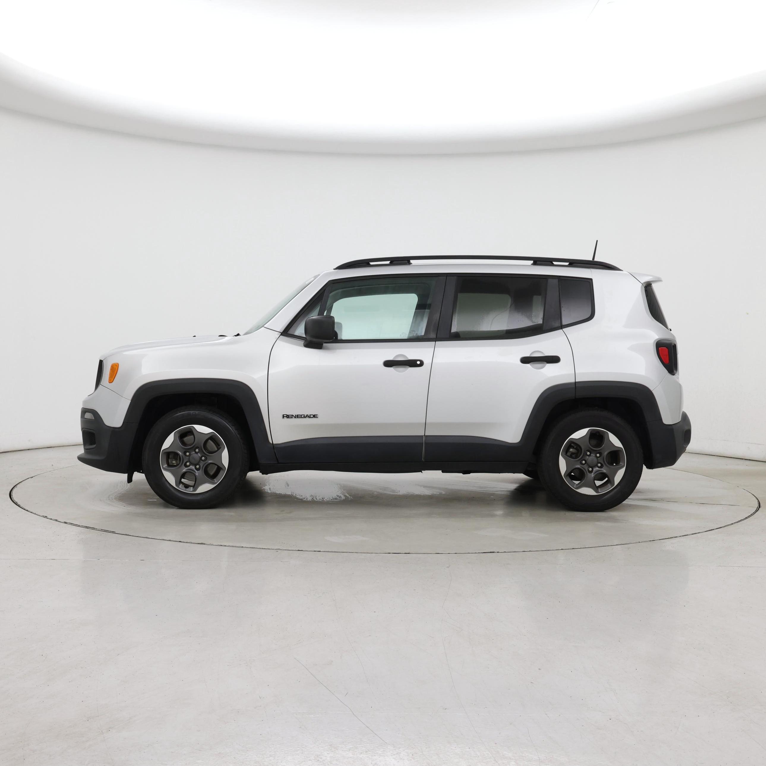 Thumbnail: 2017 Jeep Renegade - 3